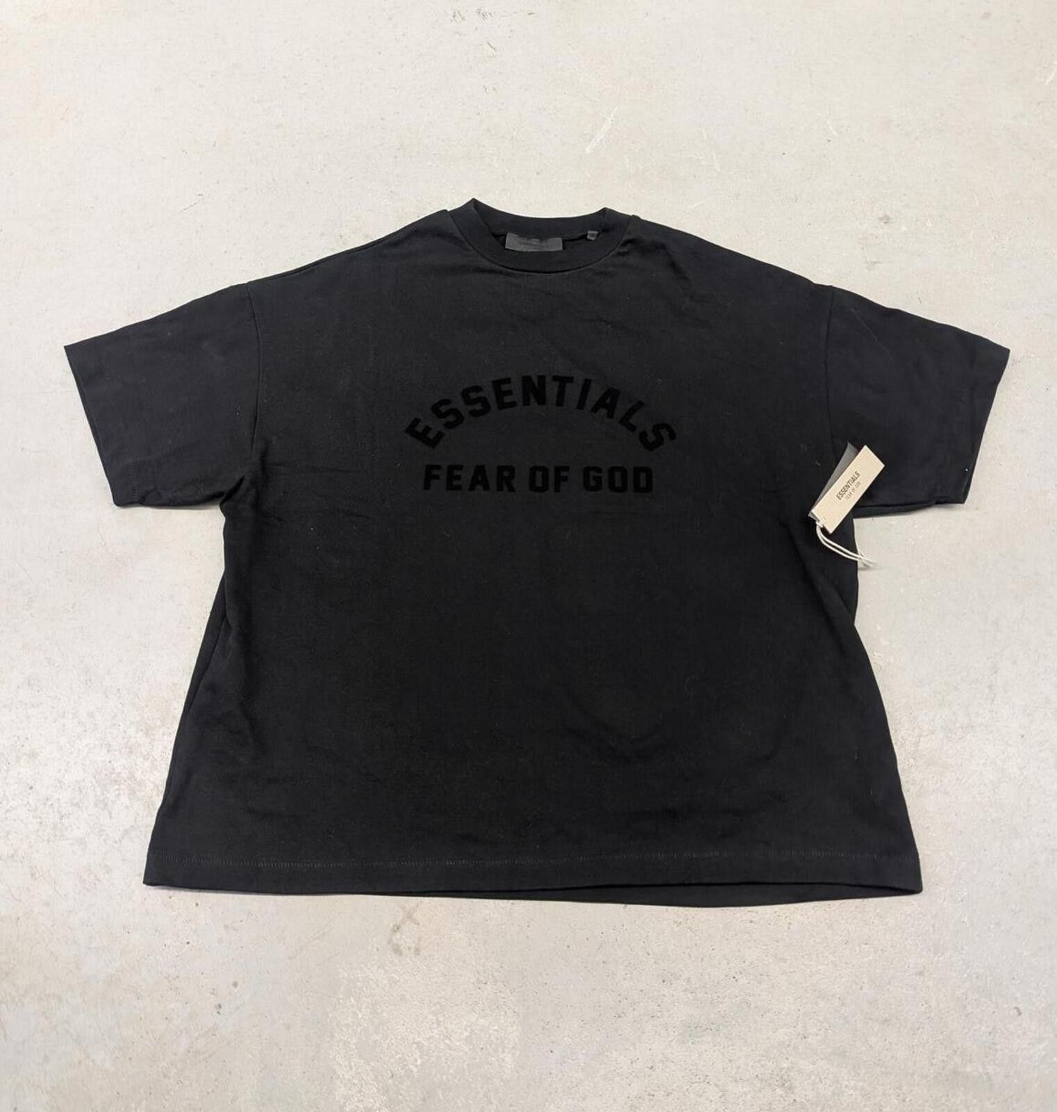Essentials Essentials Fear Of God Black on Black Heavyweight T-shirt Size US M / EU 48-50 / 2 - 1 Thumbnail