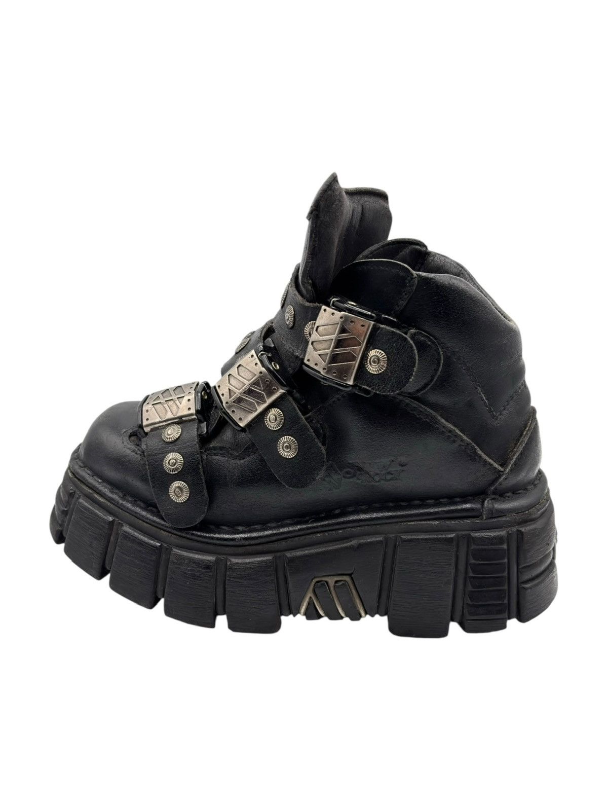 New Rock Vintage New Rock studded platform boots Size 36 Size US 6 / IT 36 - 7 Thumbnail