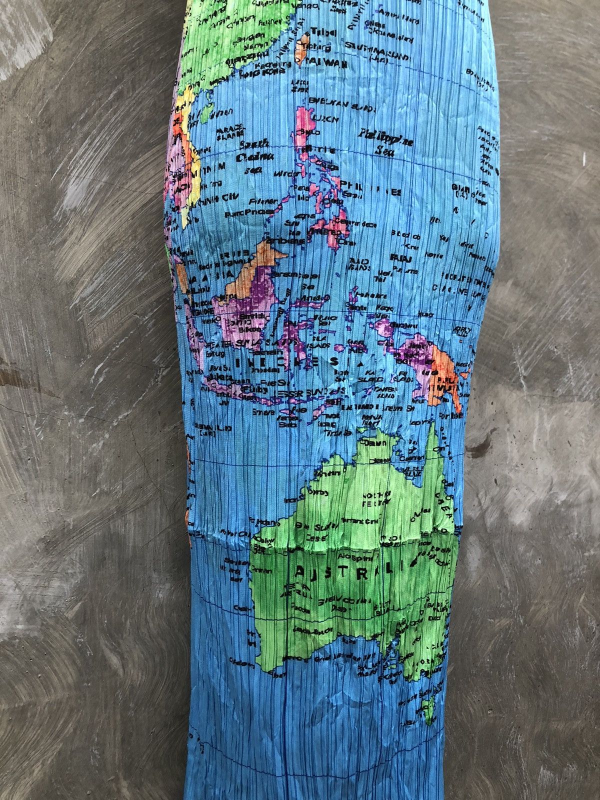 Homme Plisse Issey Miyake × Issey Miyake × Pleats Please Issey Miyake RARE‼️ 90’s Issey Miyake Pleats Please “World Map” Size S / US 4 / IT 40 - 5 Thumbnail