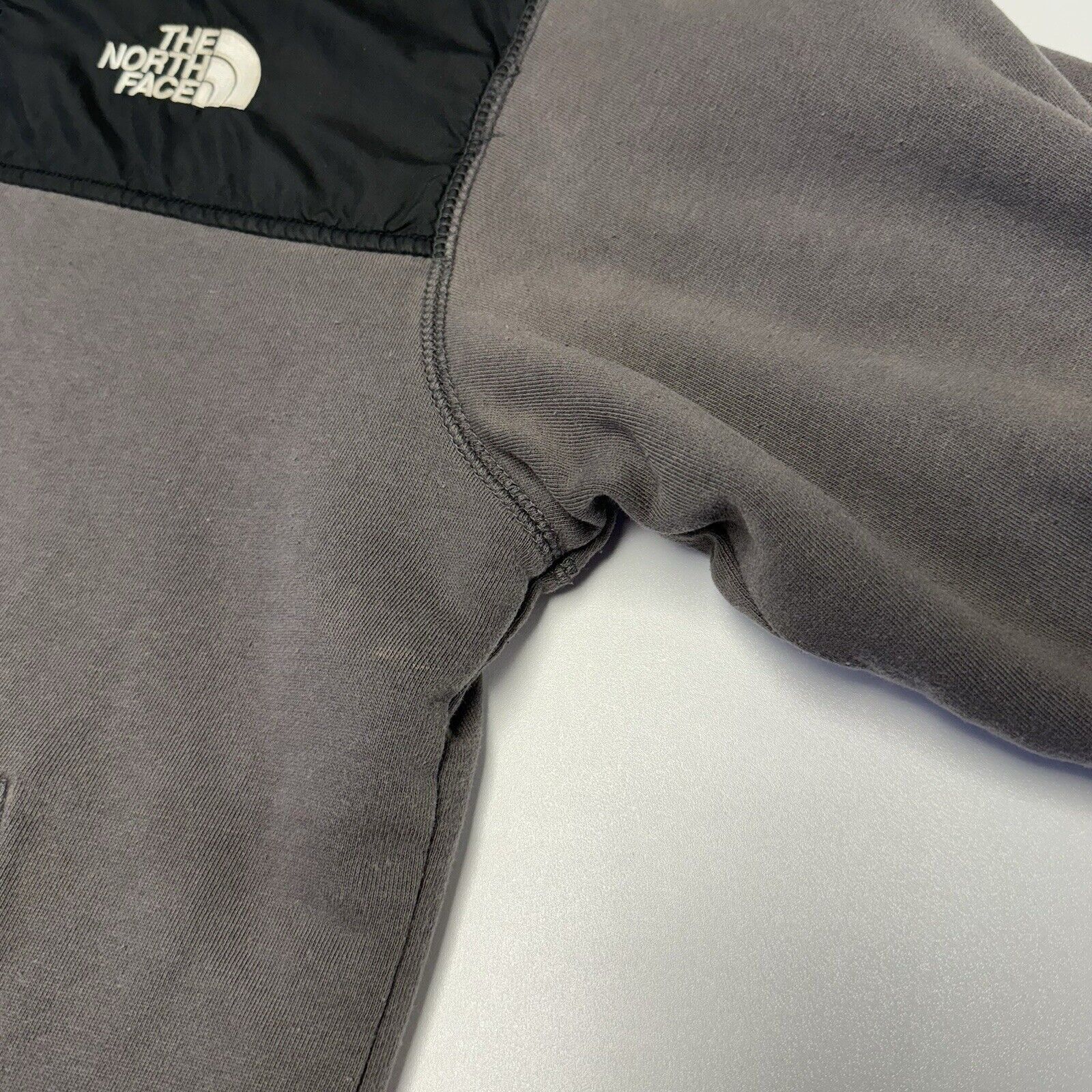 The North Face The North Face Reversible Jacket Hooded Mens Small Black/Gra Size US S / EU 44-46 / 1 - 11 Thumbnail