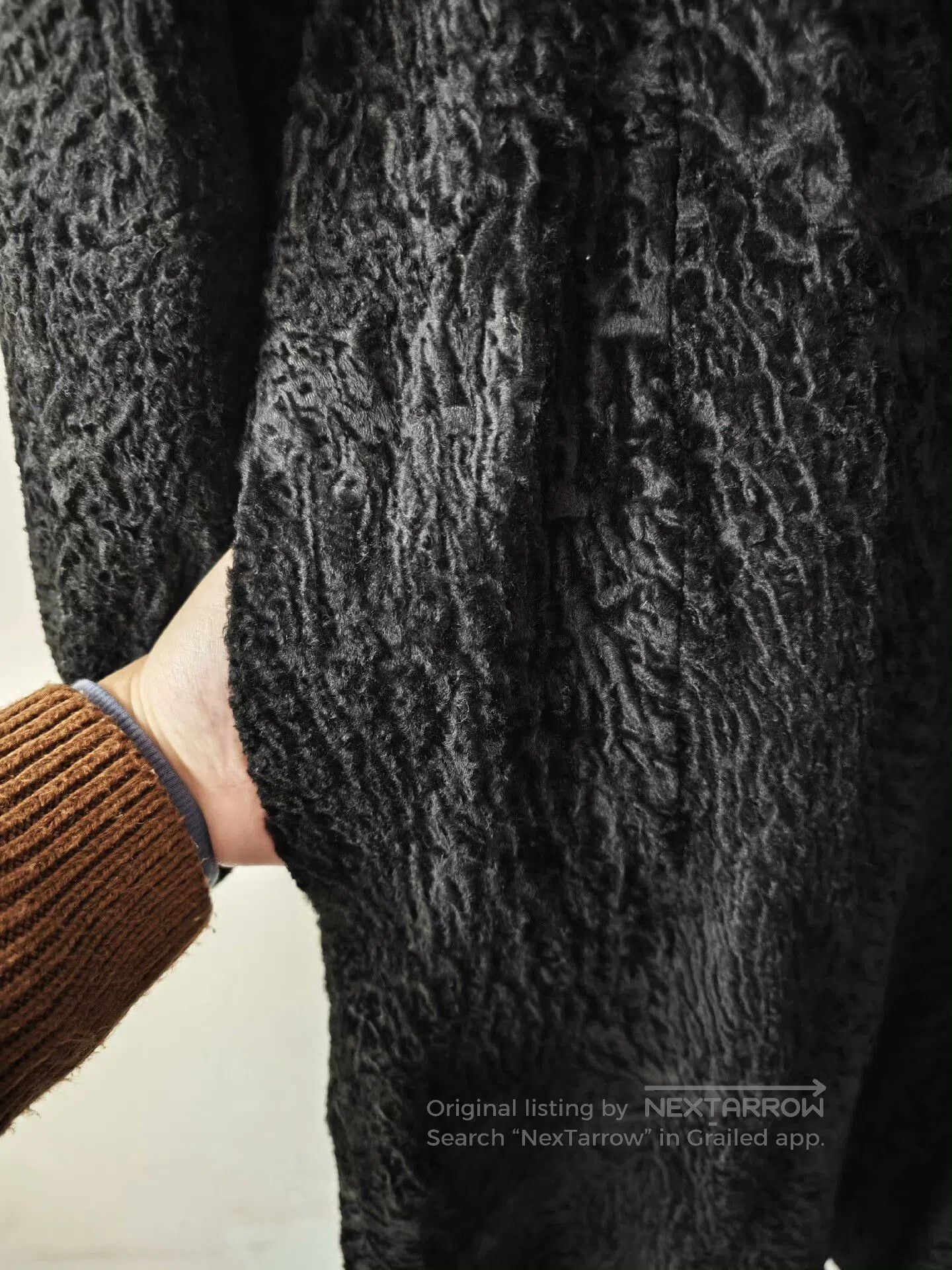 Japanese Brand Black Persian Wool Fur Coat with Fox Collar. Size L / US 10 / IT 46 - 8 Thumbnail