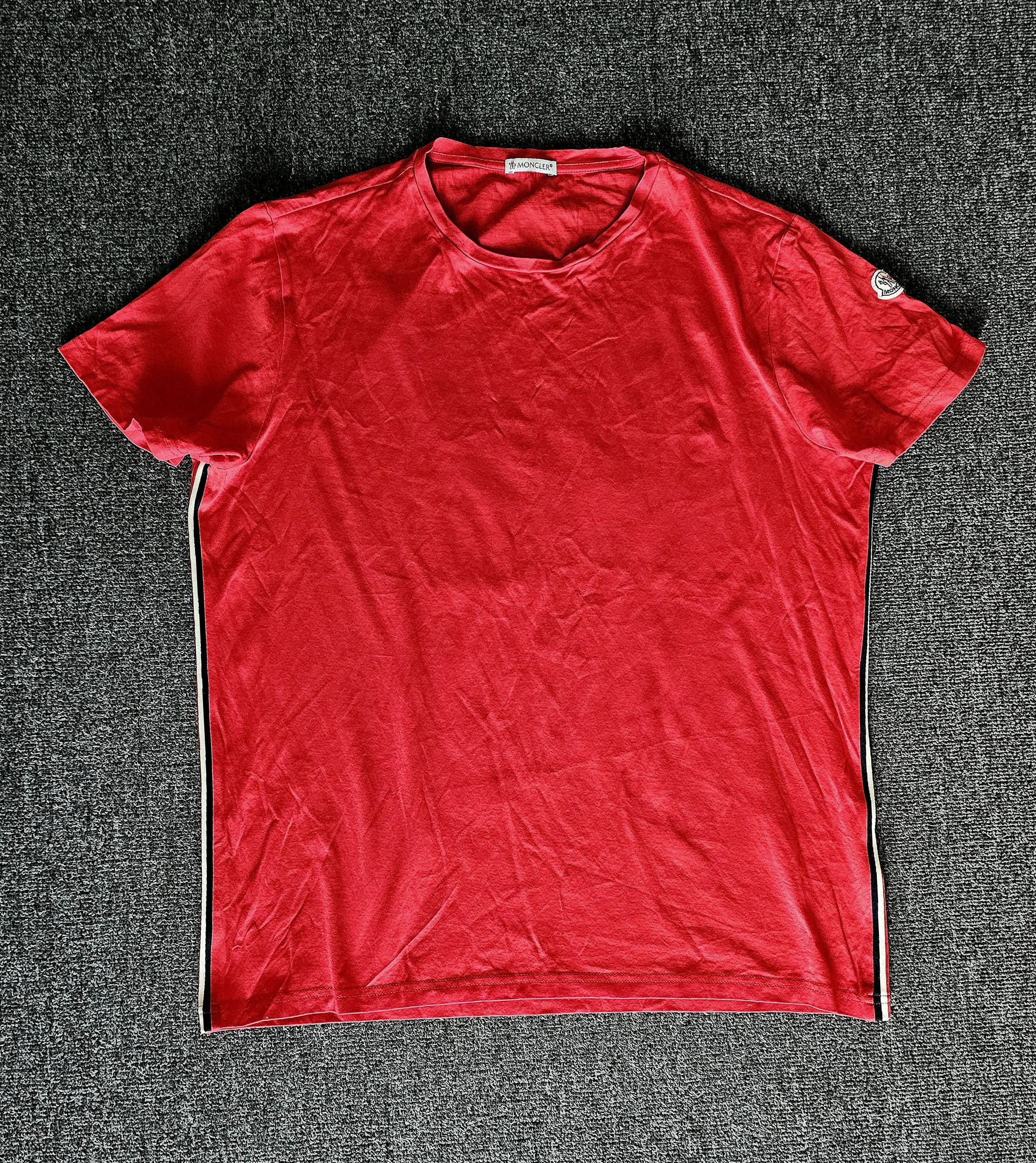 Moncler Moncler Men's Red T-Shirt Size L Size US L / EU 52-54 / 3 - 1 Thumbnail
