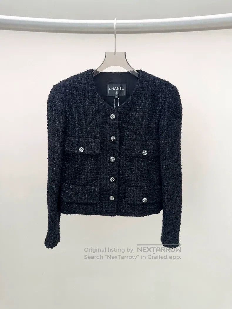 Chanel Black four-pocket tweed jacket