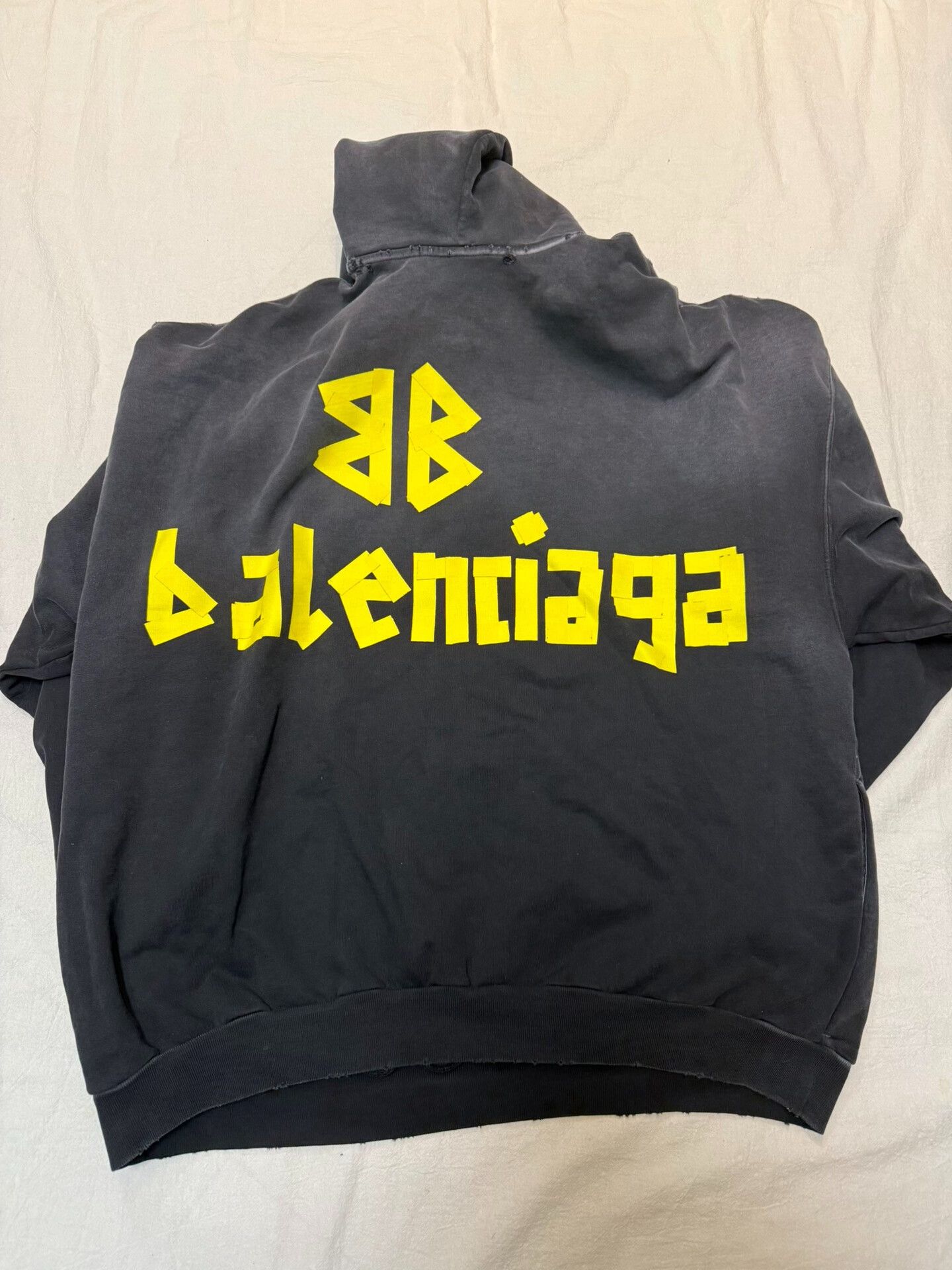 Balenciaga Balenciaga Distressed Graphic Hoodie Sweatshirt Size US L / EU 52-54 / 3 - 3 Thumbnail