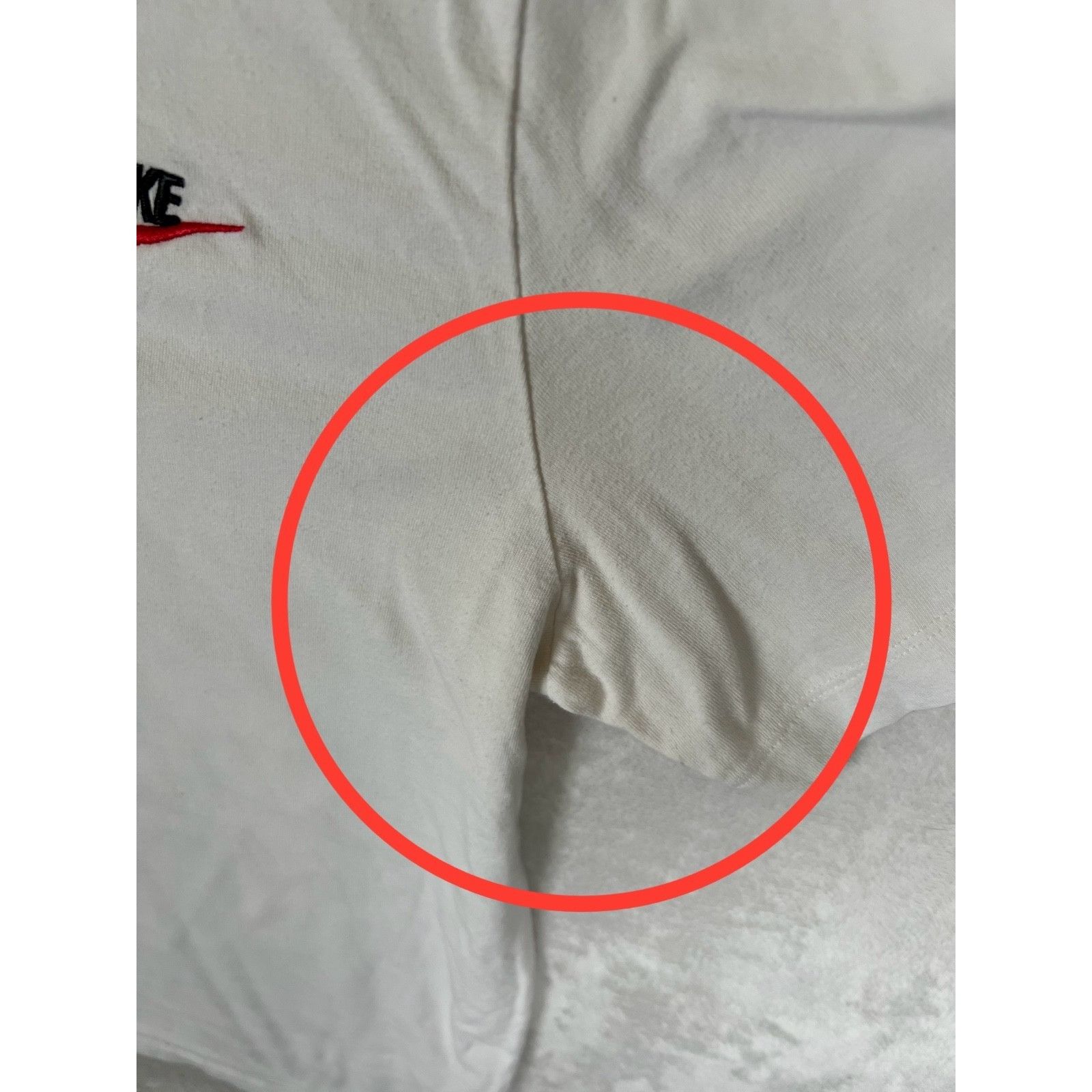 Nike Nike Sportswear Club T-Shirt White Embroidered Logo Swooh Si Size US L / EU 52-54 / 3 - 4 Thumbnail