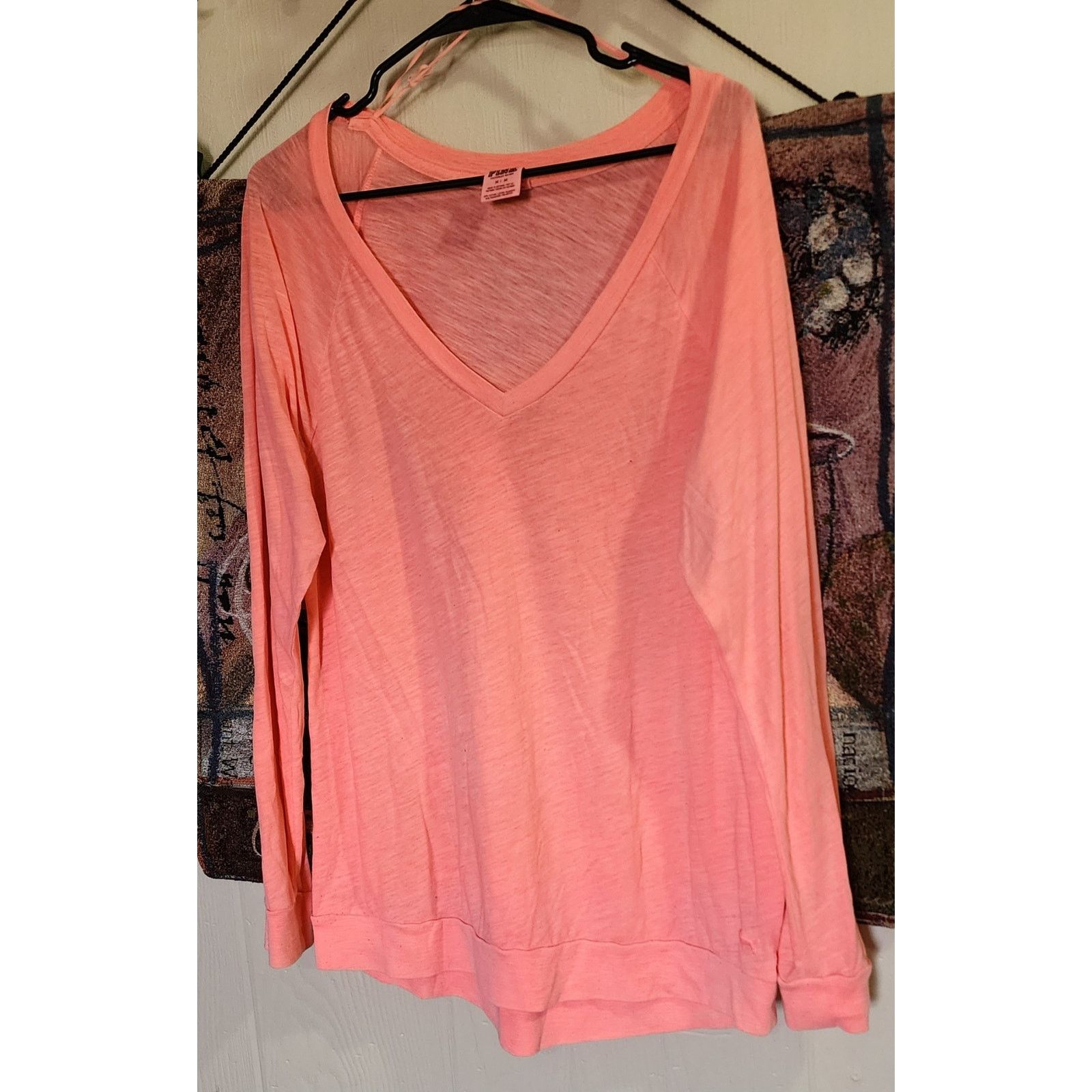 Victoria's Secret Victoria's Secret PINK Long Sleeve Peach Shirt Women's Med. Size M / US 6-8 / IT 42-44 - 1 Thumbnail