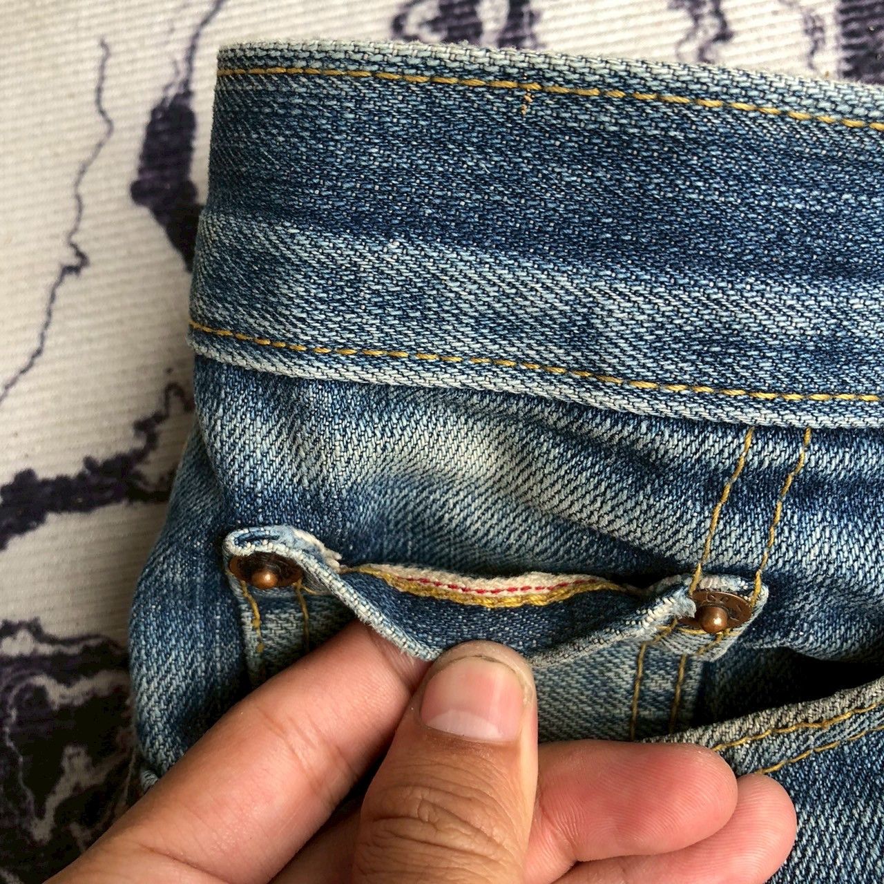 Levi's Vintage Levi's 501 Big E Distressed Selvedge Size US 33 - 8 Thumbnail