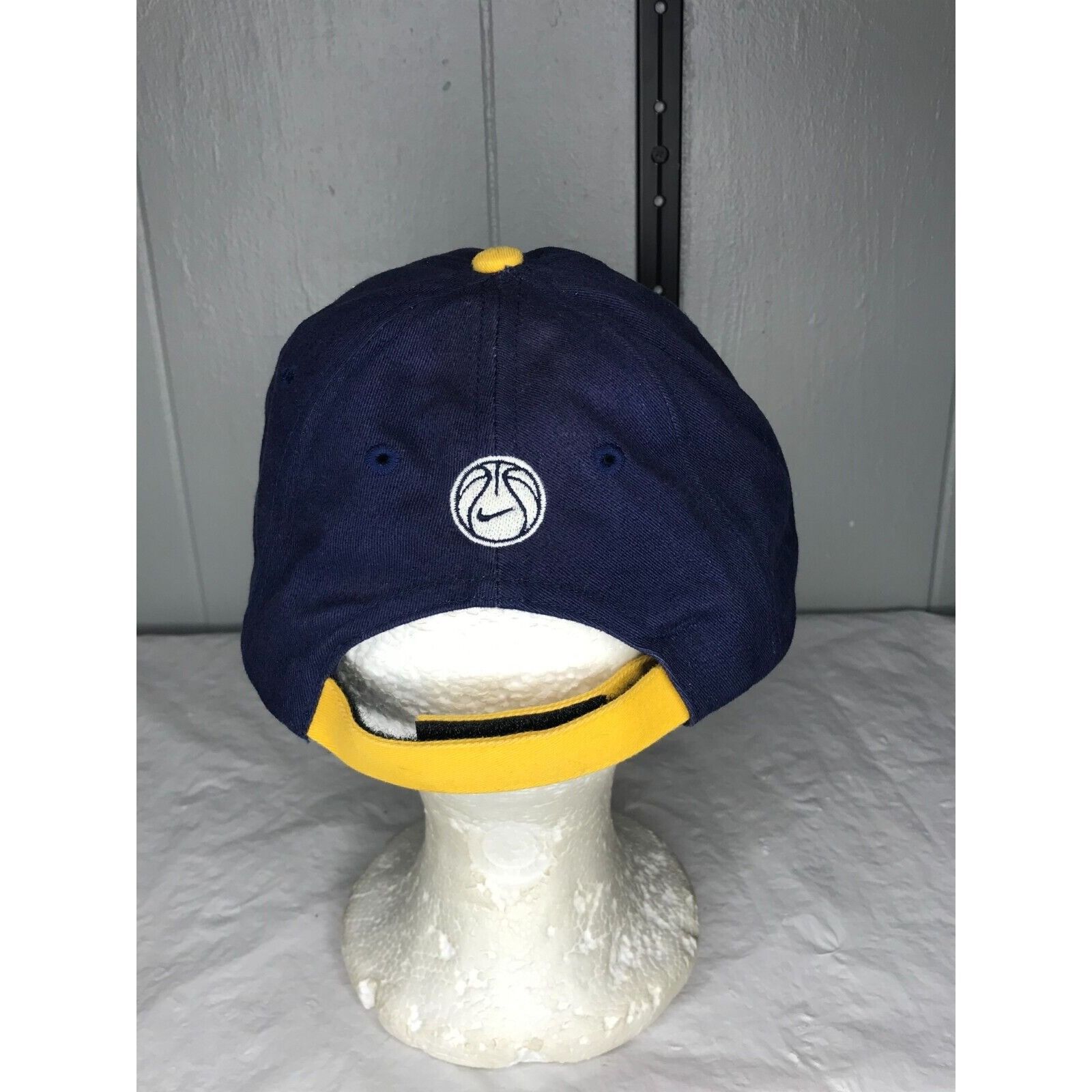 Nike Vintage Rare Nike Basketball Hat Navy Blue strapback Size ONE SIZE - 3 Thumbnail