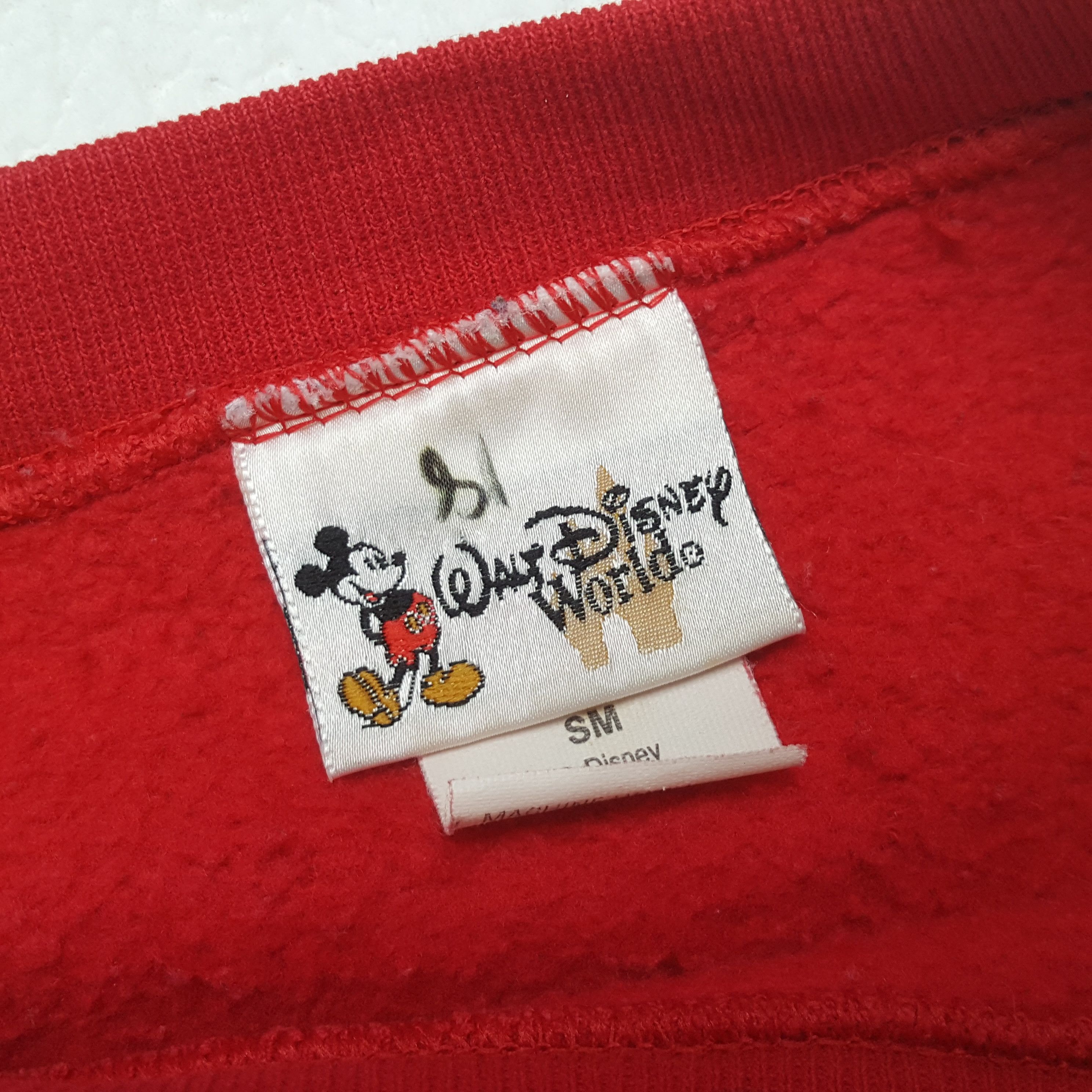 Disney Vintage Disney World Winnie The Pooh Sweatshirt RR5 Size US M / EU 48-50 / 2 - 4 Thumbnail