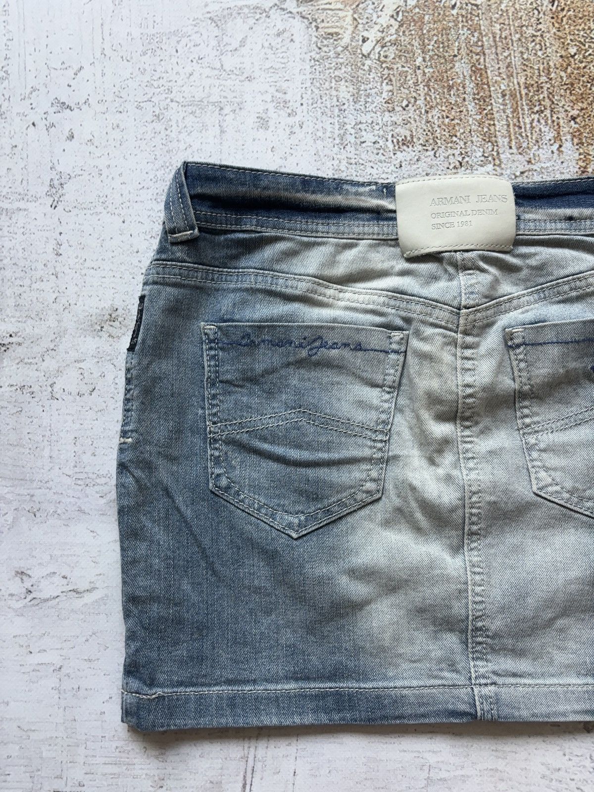 Armani Armani Jeans vintage washed mini denim basic skirt Size 26" / US 2 / IT 38 - 4 Thumbnail