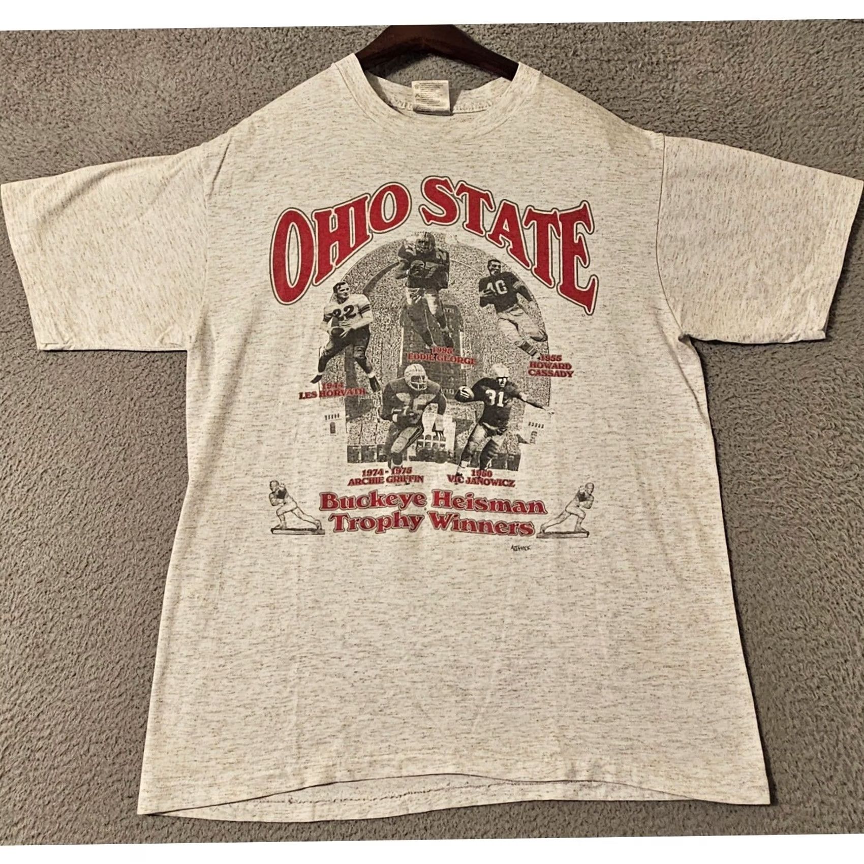 Vintage VINTAGE Oneita Ohio State Buckeyes Heisman Trophy Winners T-Shirt Mens Large Gray 1990s Osu Sportswear Graphic Tee Mens Size US L / EU 52-54 / 3 - 2 Thumbnail