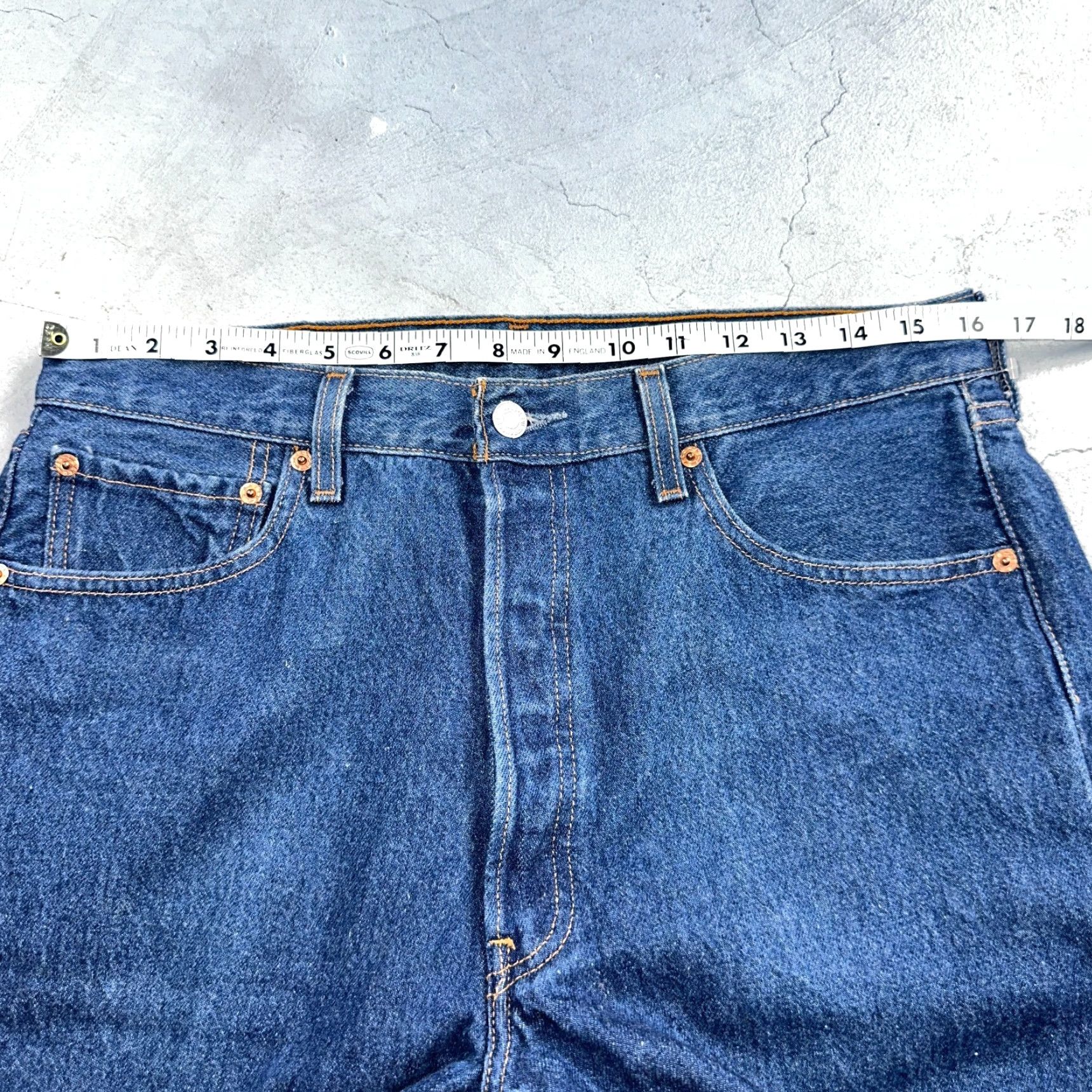 Levi's VINTAGE Levi's 501 Jeans Straight Leg Men 34x34 Dark Blue Wash 90s USA Retro Classic Size US 34 / EU 50 - 7 Thumbnail