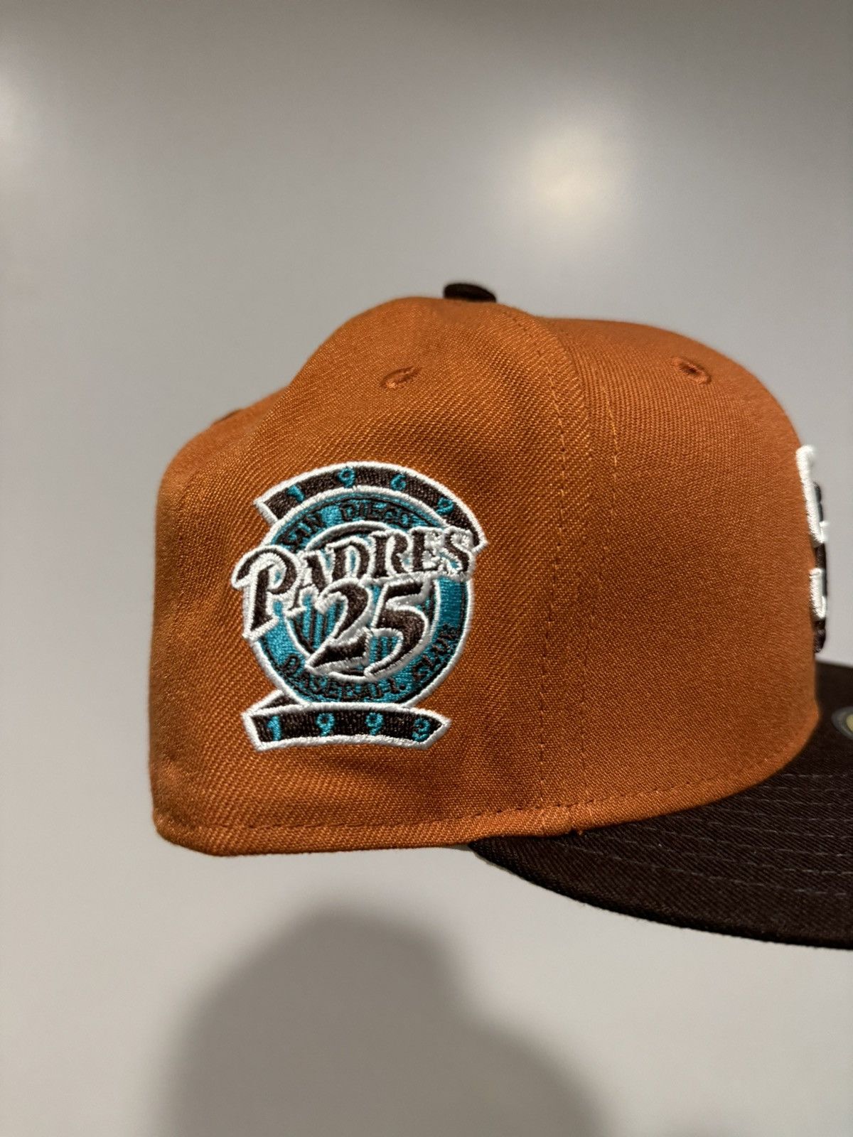 Hat Club × MLB × New Era Hatclub Exclusive San Diego Padres 25th Anniversary 3/8 hat Size ONE SIZE - 2 Thumbnail