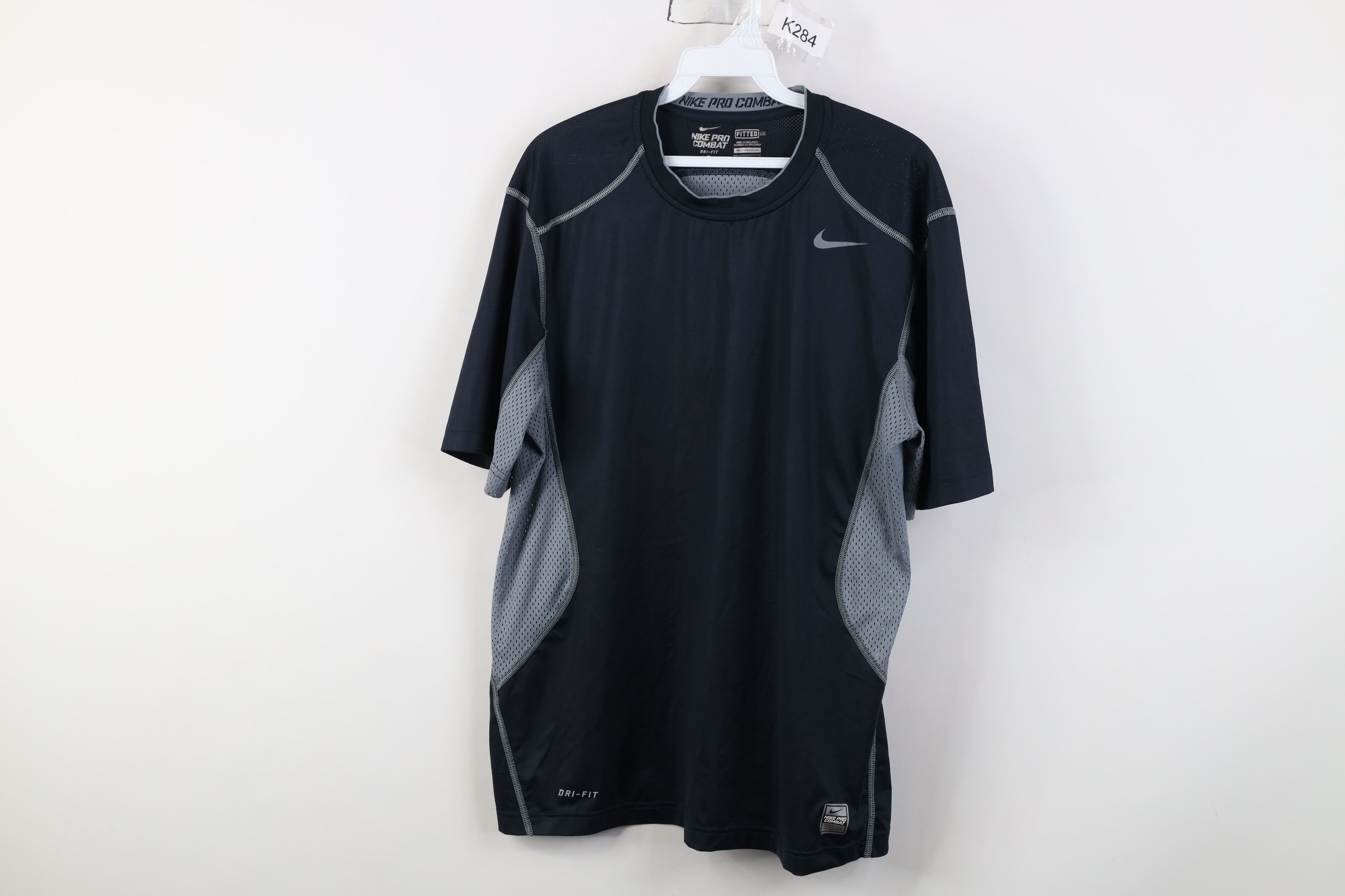 Nike Nike Pro Combat Fitted Vented Training T-Shirt Navy Blue Size US L / EU 52-54 / 3 - 1 Thumbnail