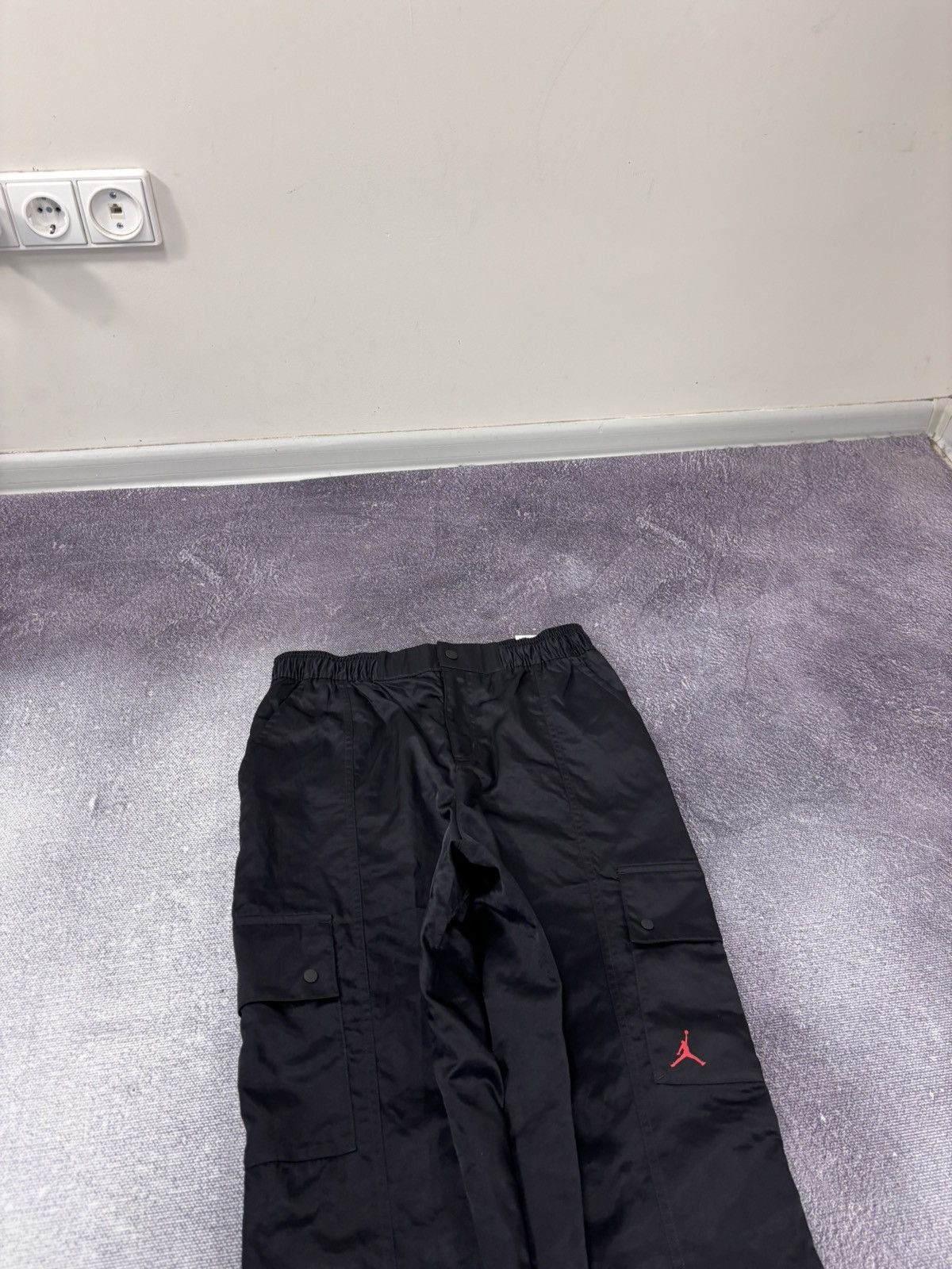 Jordan Brand Nike Air Jordan NWT Women’s Black Nylon Utility Cargo Pants Size 30" / US 8 / IT 44 - 4 Thumbnail