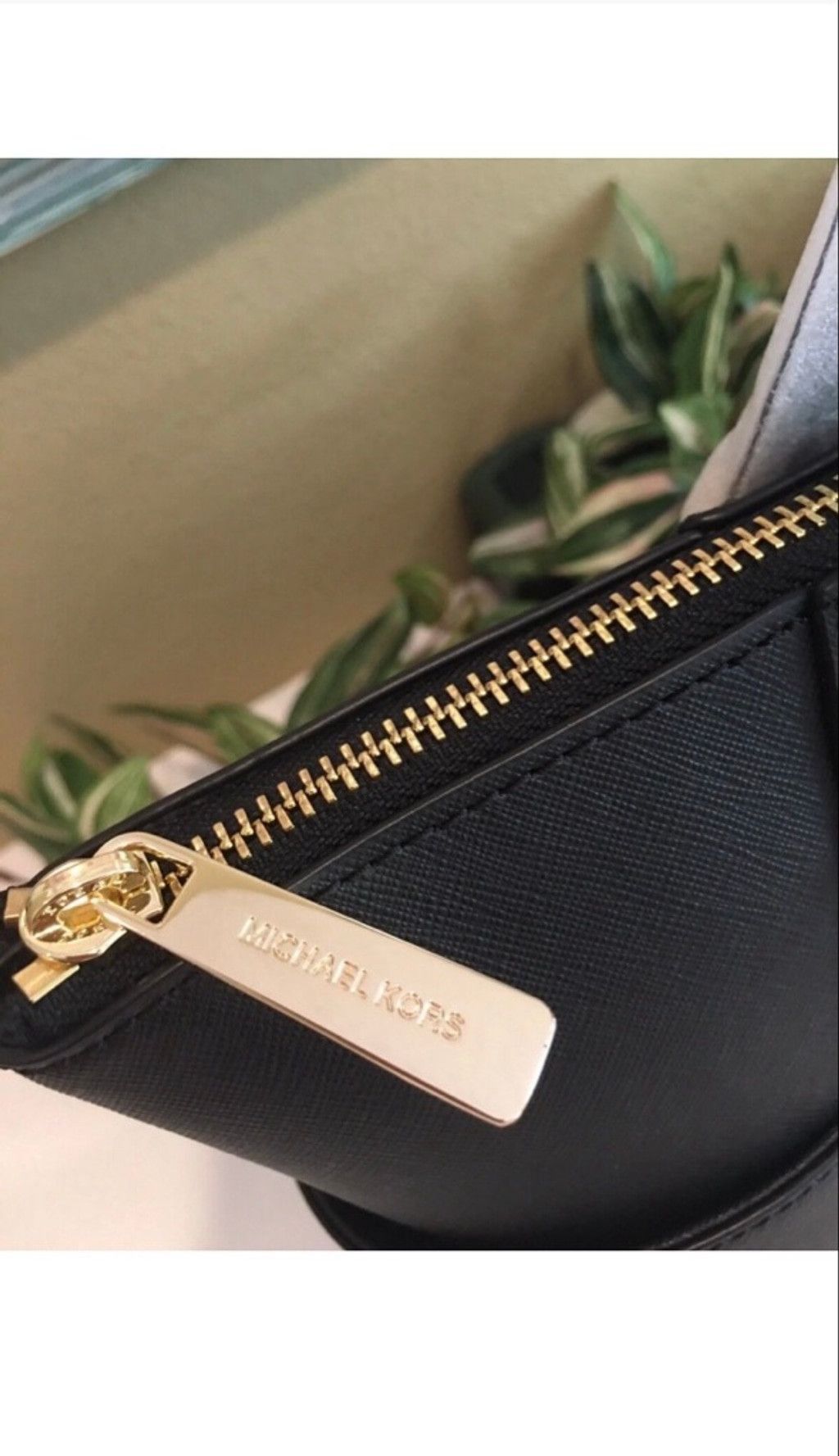 Michael Kors Michael Kors Charlotte Black Leather Large Zip Tote Bag Size ONE SIZE - 9 Thumbnail
