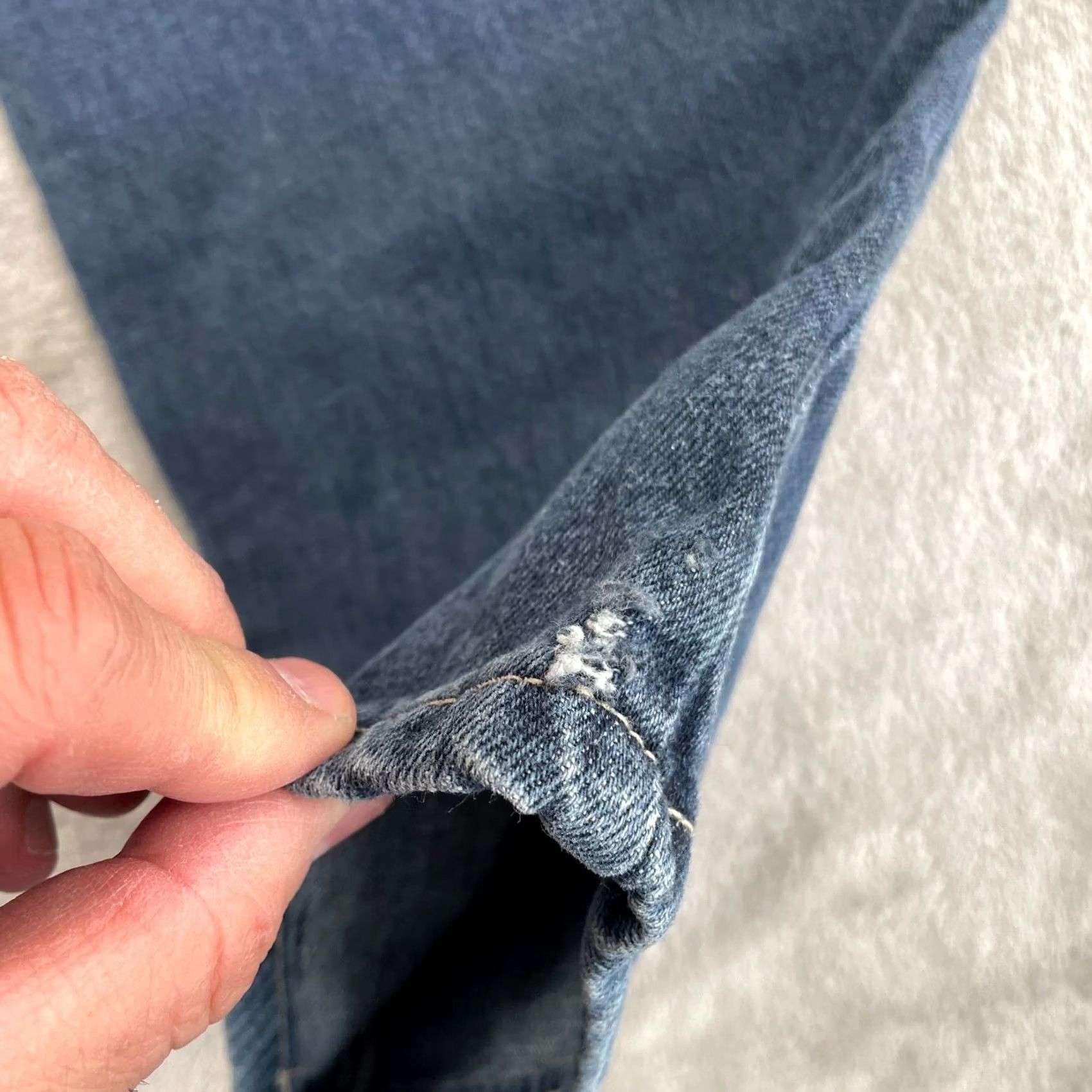Levi's VINTAGE Levi's 505 Jeans Men 36x30 Blue Fade Regular Straight Leg USA Size US 36 / EU 52 - 4 Thumbnail