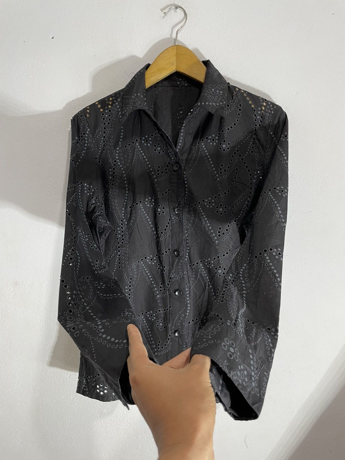 Issey Miyake Japanese Undefined Hole Shirt ,Style Issey Size M / US 6-8 / IT 42-44 - 2 Thumbnail