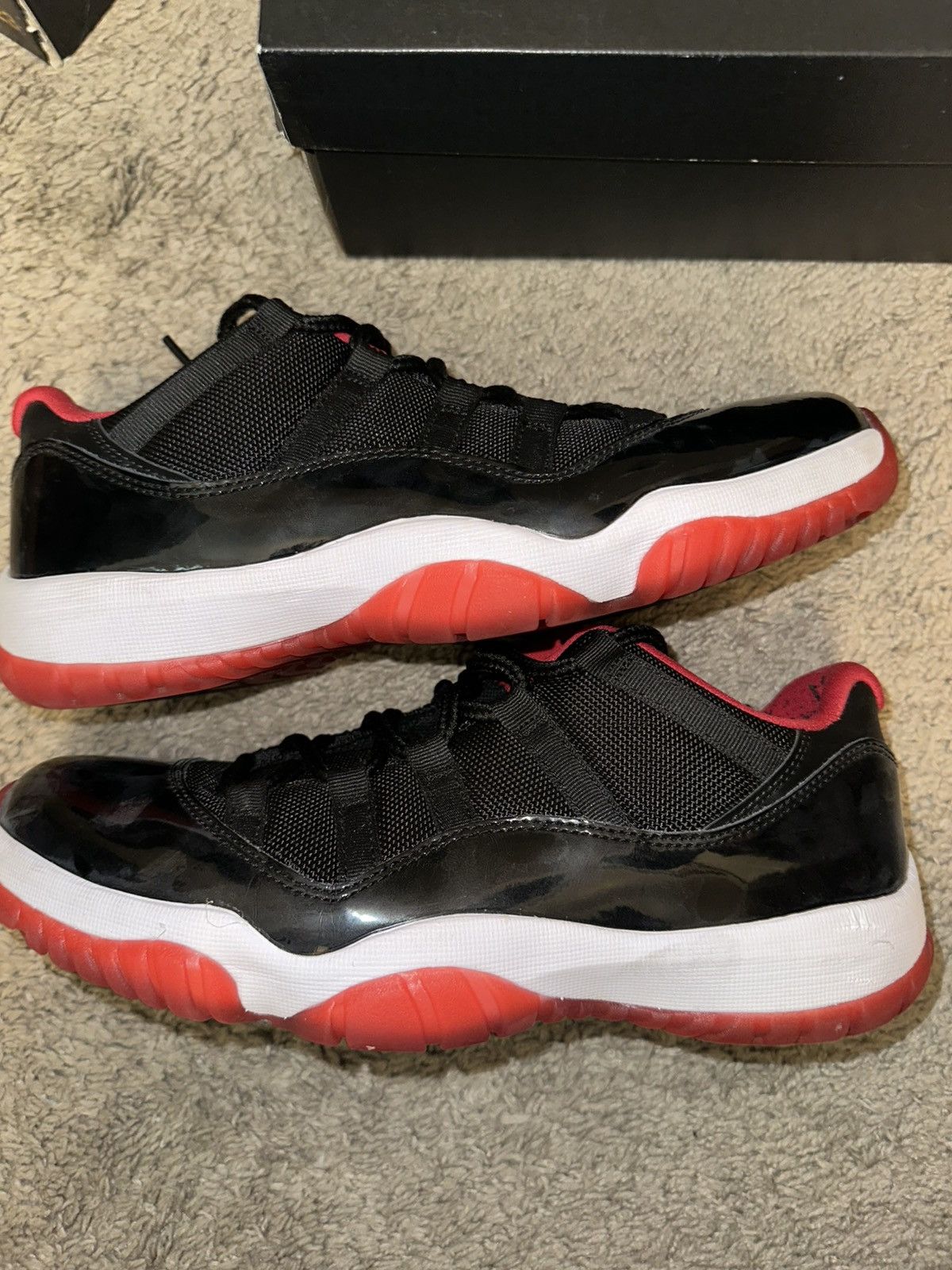 Jordan Brand Jordan 11 Low Bred Size US 8 / EU 41 - 3 Thumbnail