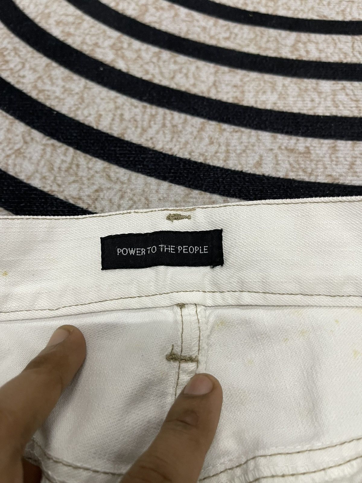 Japanese Brand 90s POWER TO THE PEOPLE DISTRESSED SPLASH PAINT RARE DESIGN Size US 28 / EU 44 - 9 Thumbnail