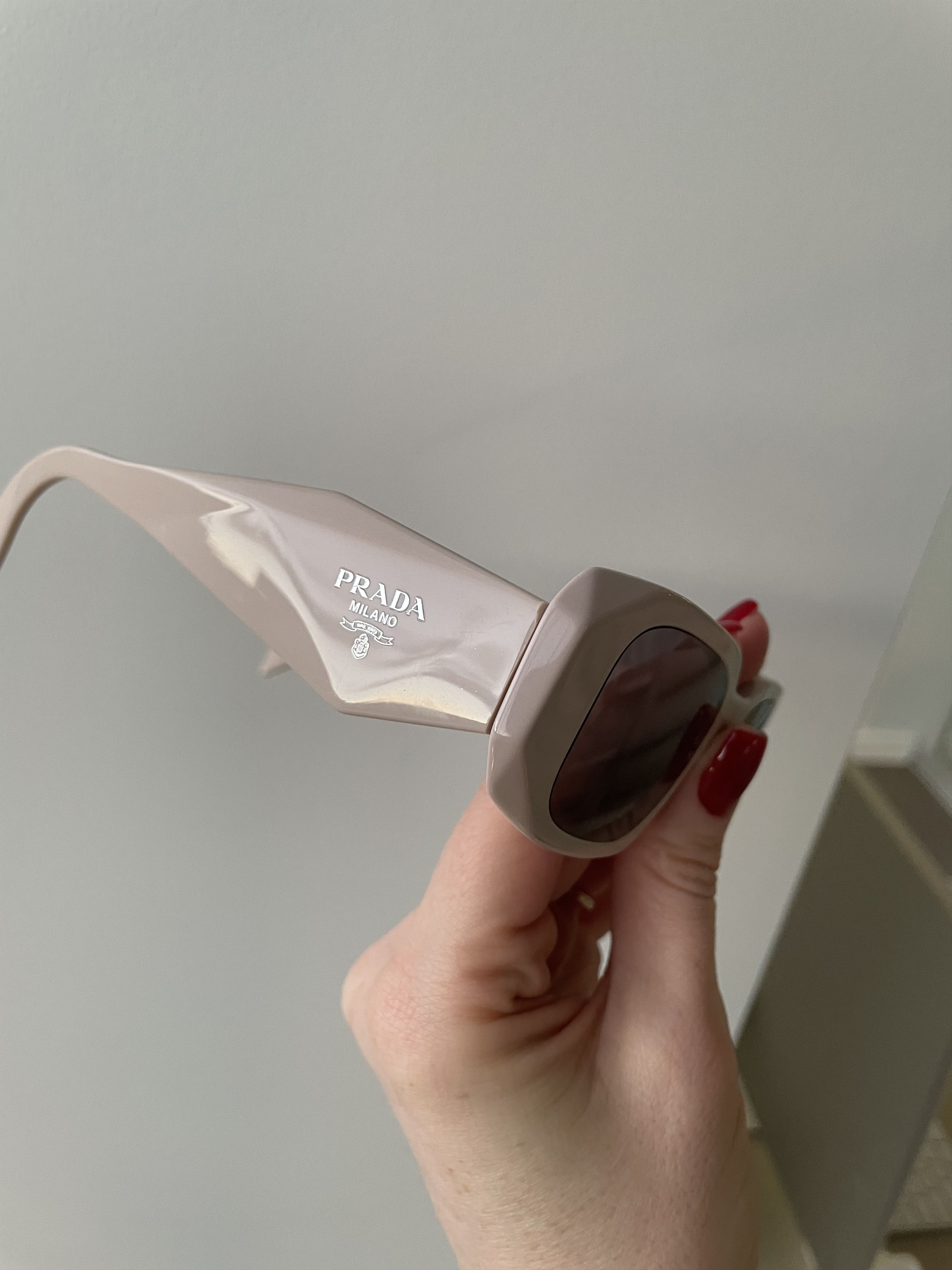 Prada Prada Sunglasses PR 17WS in light pink Size ONE SIZE - 6 Thumbnail