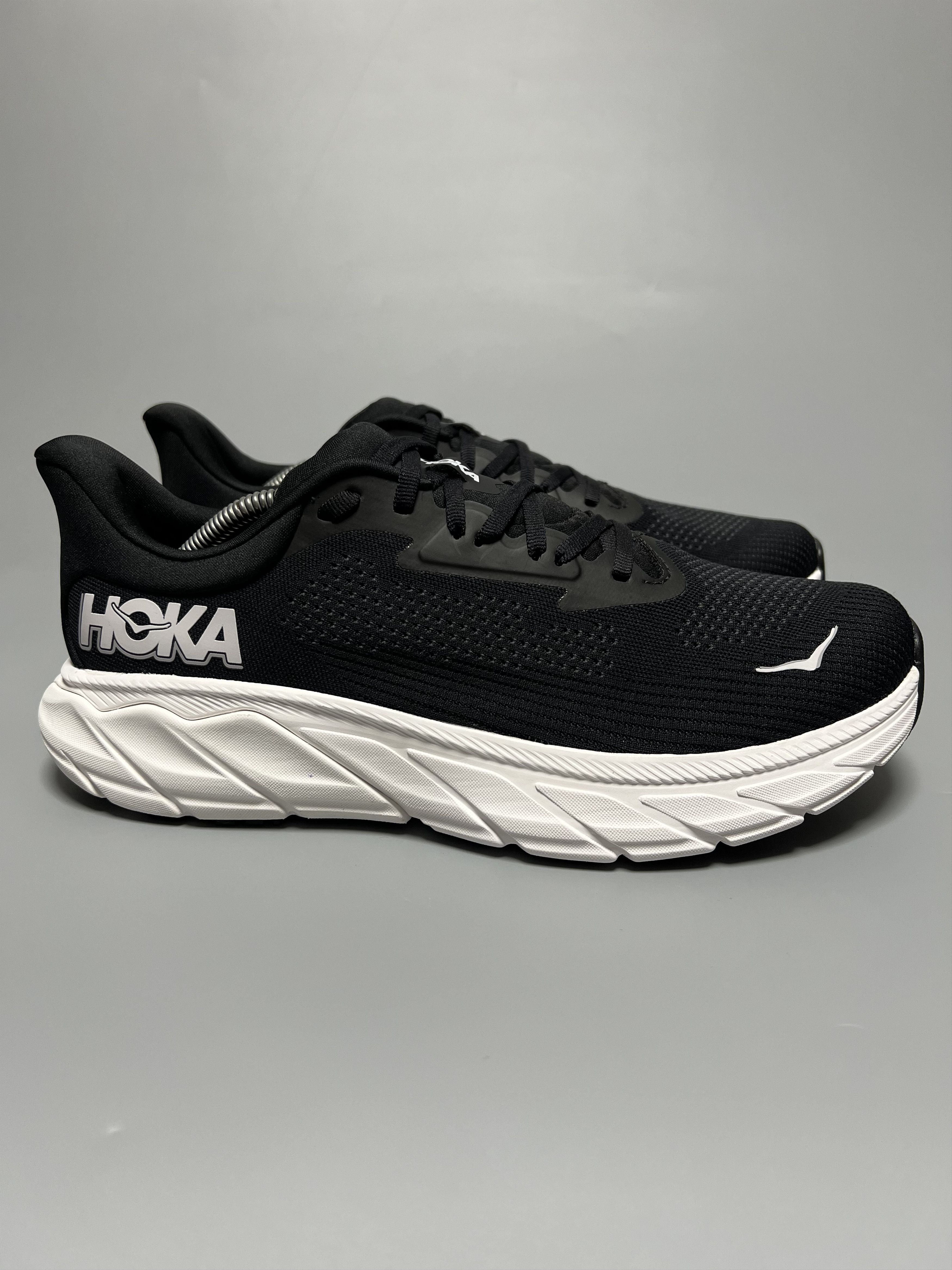 Hoka 9.5 EE Hoka One One Arahi 7 Wide Running Shoes Walking Gym Size US 9.5 / EU 42-43 - 1 Thumbnail
