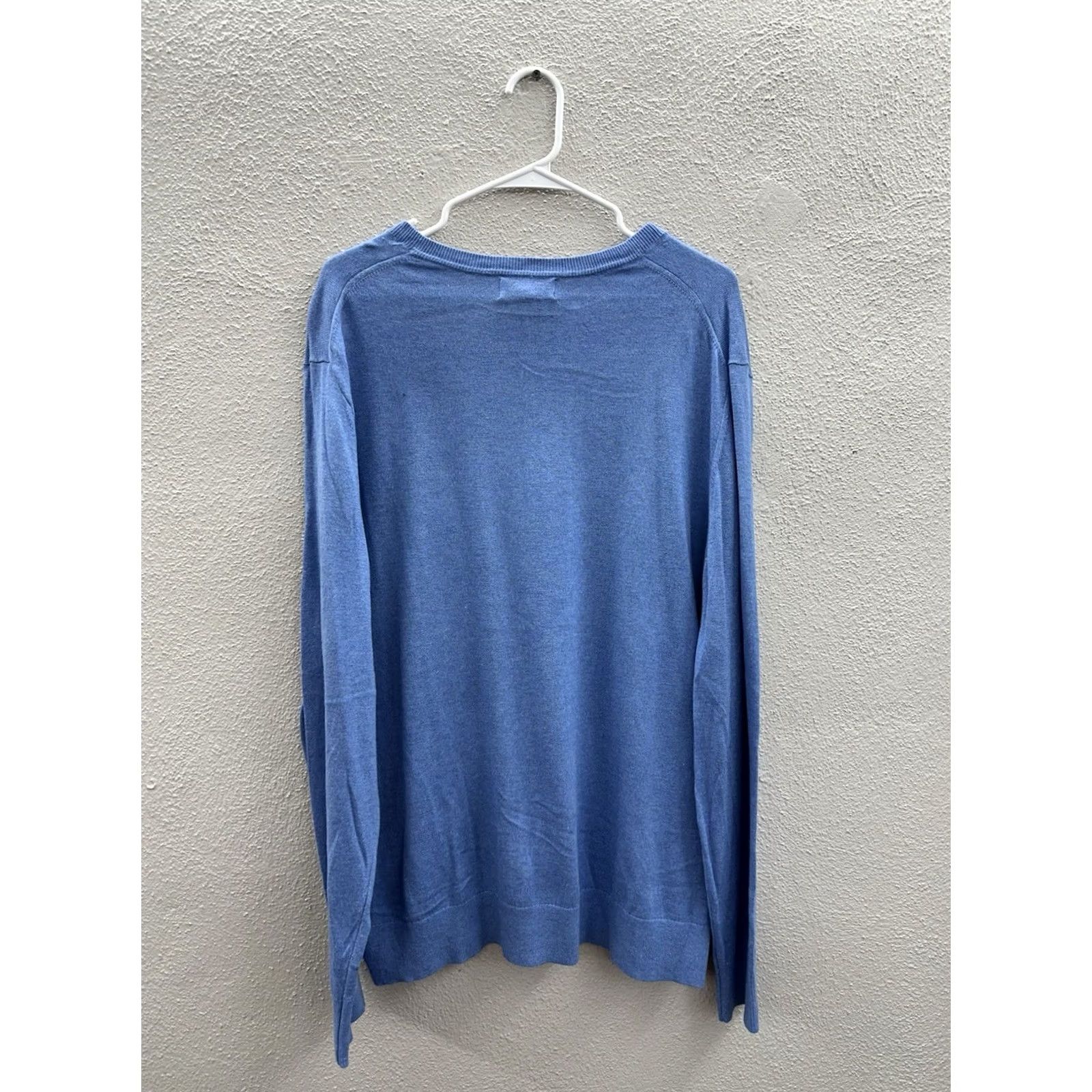 Banana Republic Banana Republic Mens Sweater Shirt XL Blue Long Sleeve Knit V-Neck LuxeYarn Pullover Regular Fit Mens, Casual, Golf, Hiking, Walking, USA Theme Size US XL / EU 56 / 4 - 5 Thumbnail