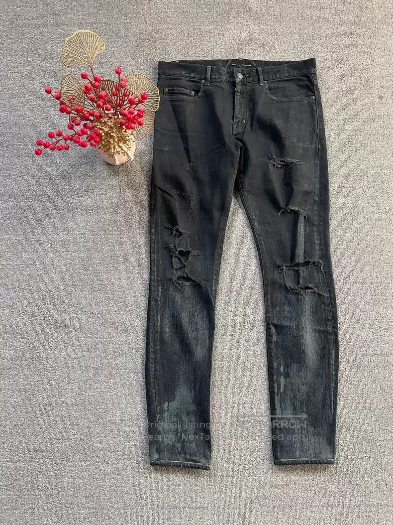 Saint Laurent Paris Saint Laurent Paris Oil-stained Destroyed Ripped Denim Pan Size US 32 / EU 48 - 1 Thumbnail