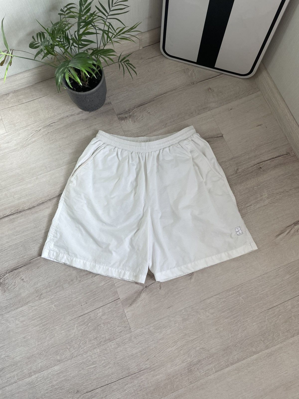Nike Rare Vintage Nike Court Shorts White Nylon Tennis Golf Acg Size US 32 / EU 48 - 3 Thumbnail