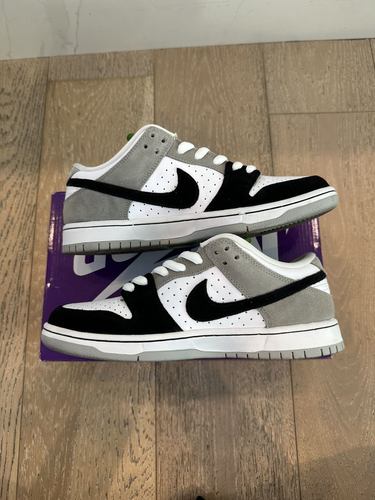 Nike SB Nike SB Dunk Low Chlorophyll Size US 9 / EU 42 - 5 Thumbnail