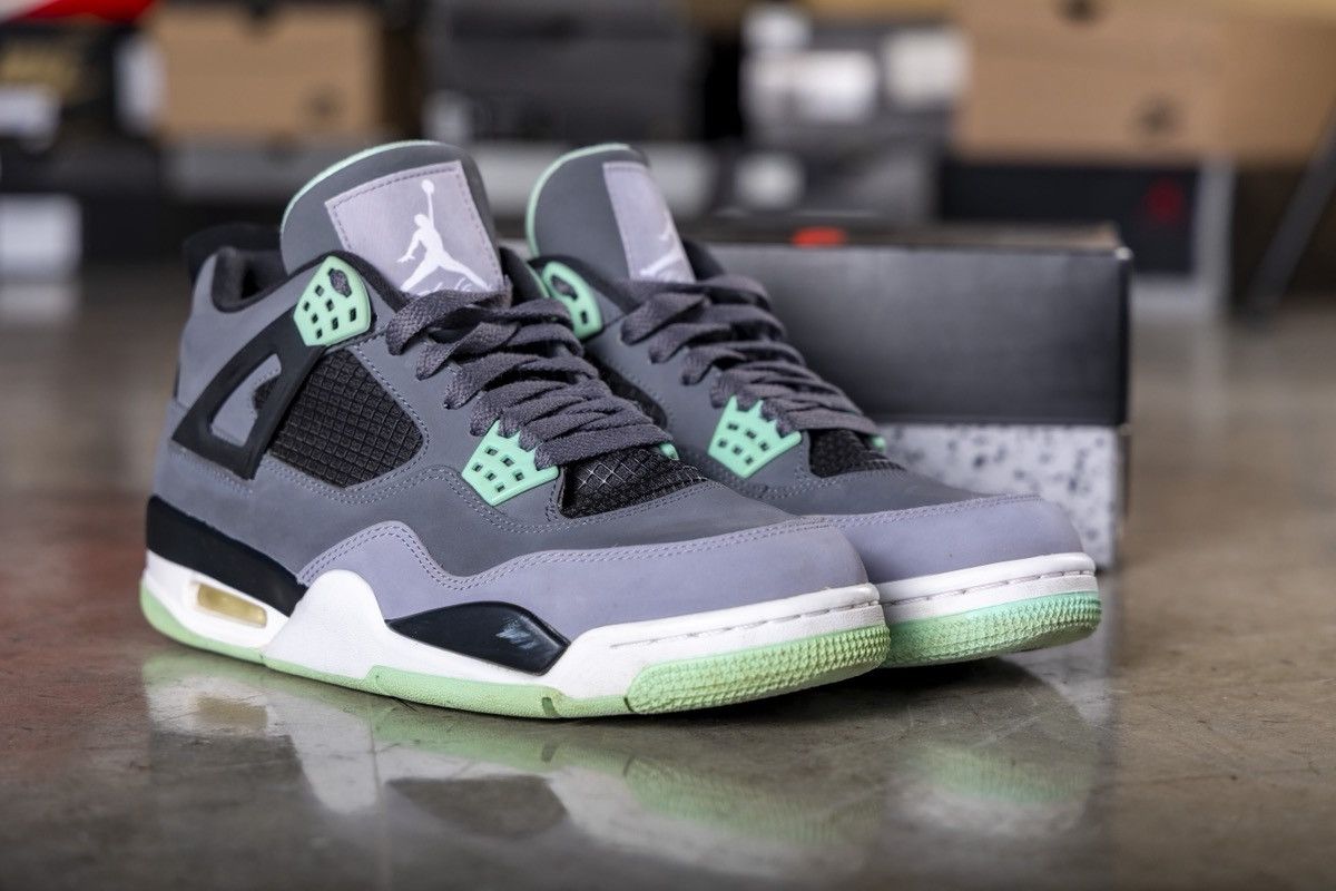 Jordan Brand Jordan 4 “Green Glow” Size US 10.5 / IT 40.5 - 1 Thumbnail