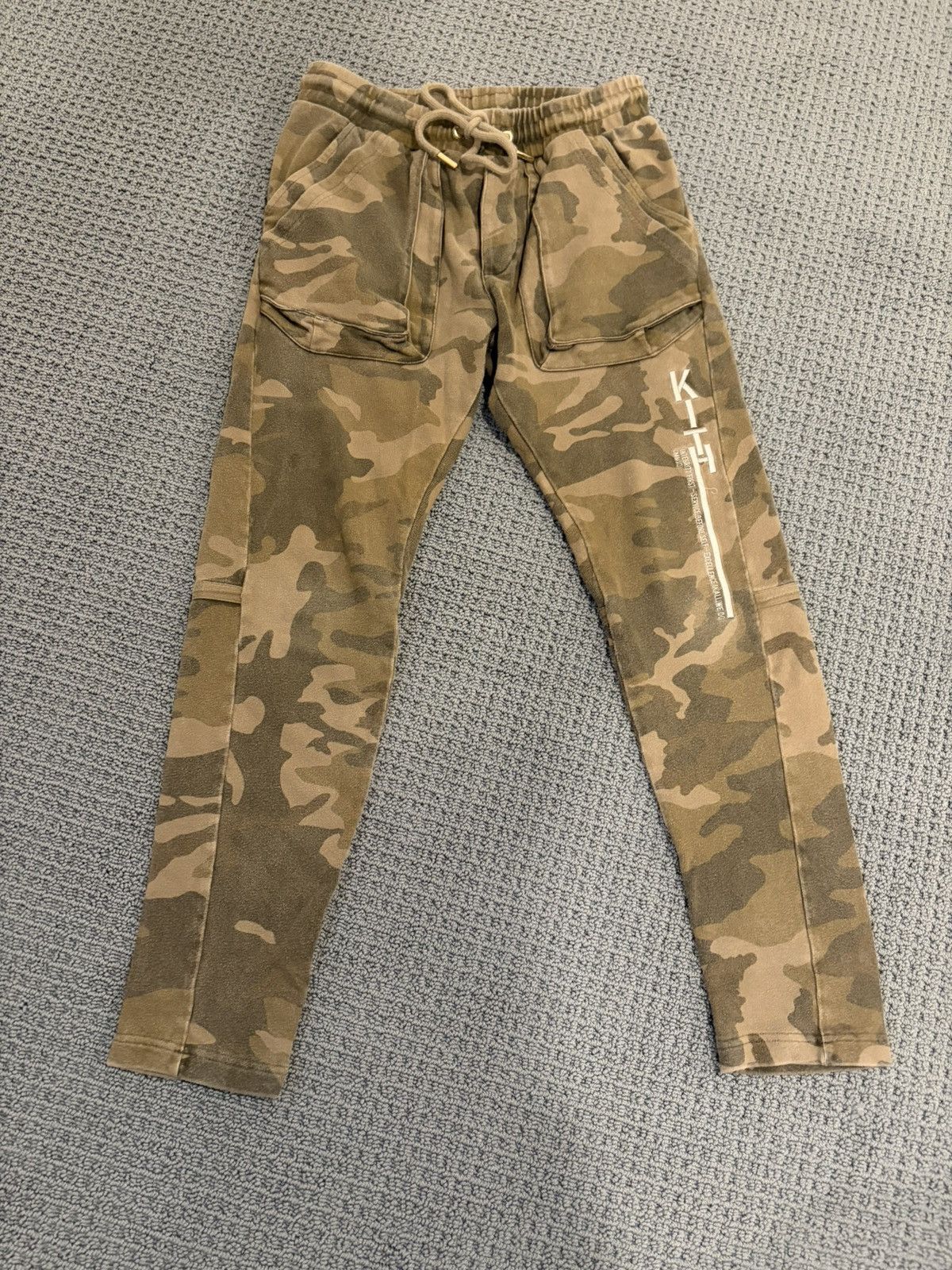 Kith Kith special edition green camo sweatpants. Like New Size US 32 / EU 48 - 1 Thumbnail