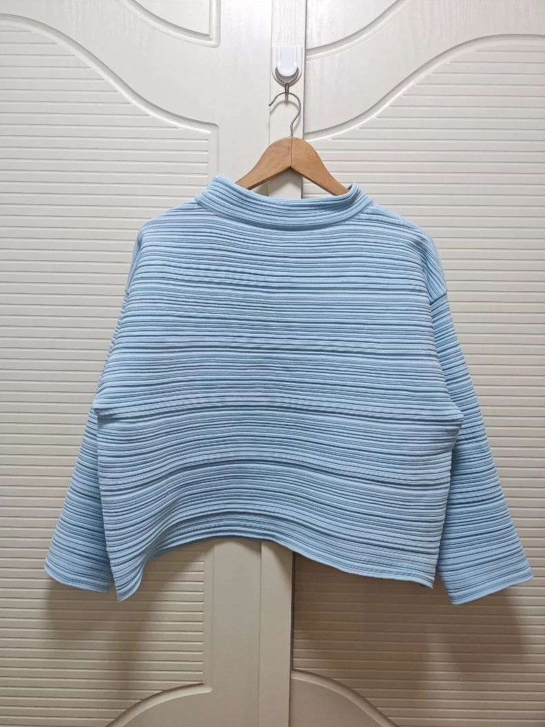 Issey Miyake Issey Miyake Blue knitted top Size M / US 6-8 / IT 42-44 - 2 Thumbnail