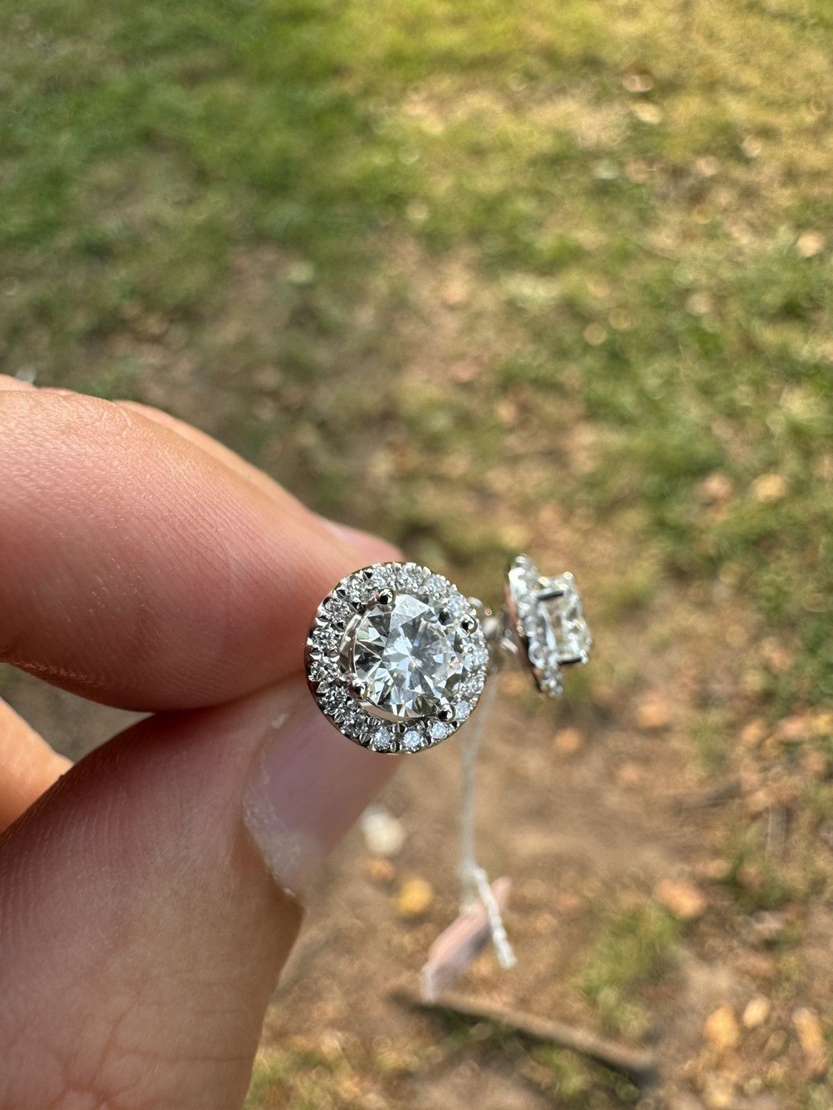 Other 18 Karat white gold earrings set with diamonds. Size ONE SIZE - 3 Thumbnail