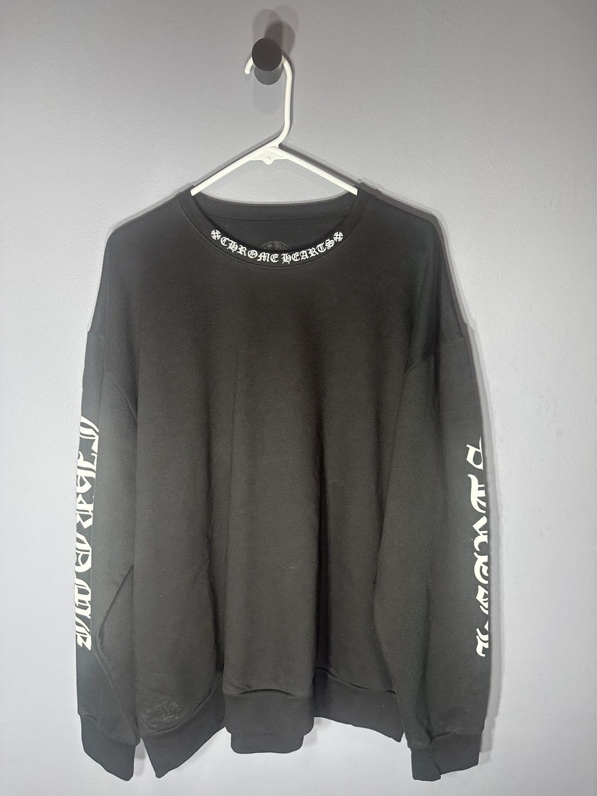Chrome Hearts Chrome hearts black neck logo crewneck Size US XL / EU 56 / 4 - 1 Thumbnail