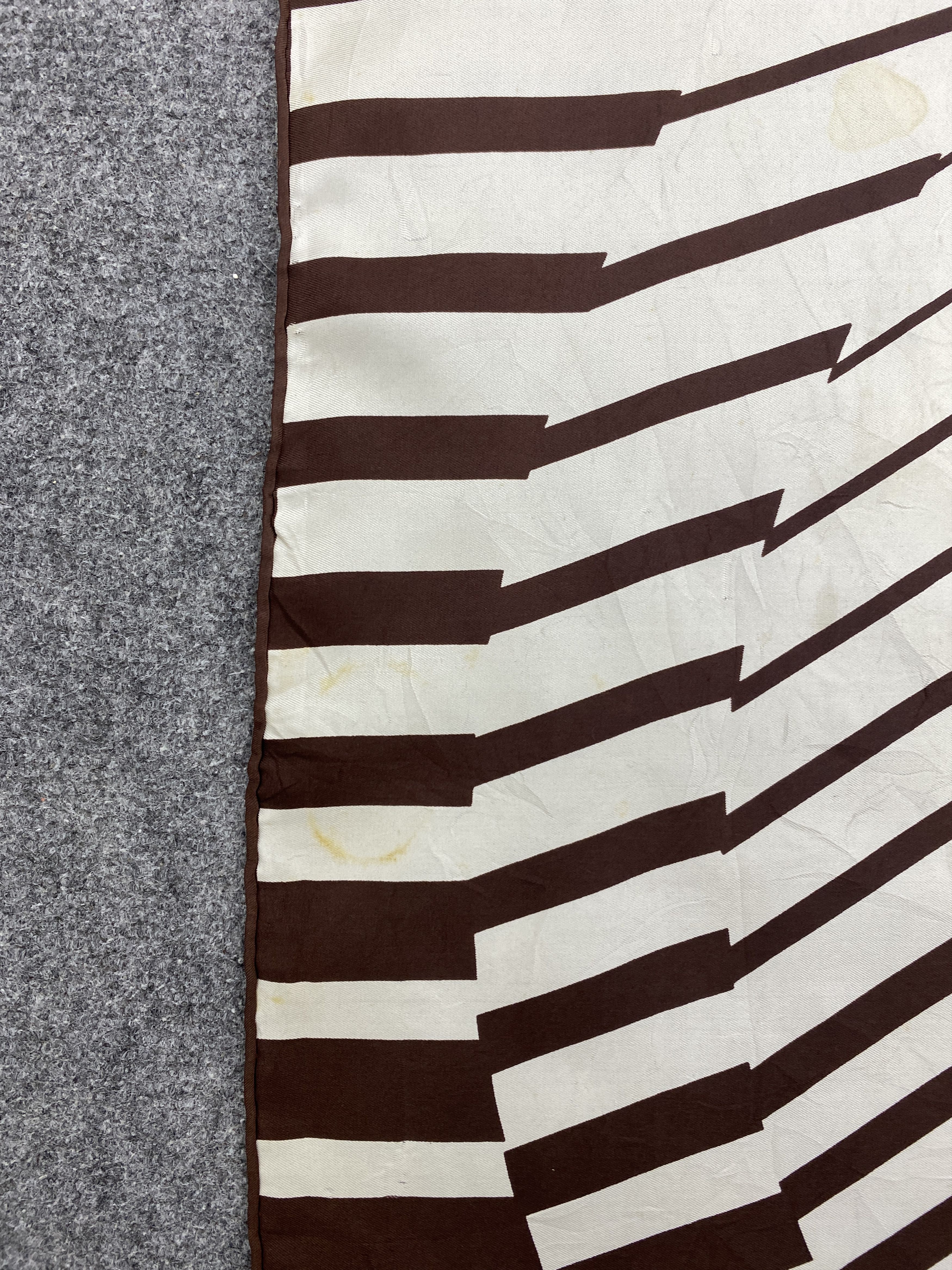 Pierre Cardin Pierre Cardin Stripes Silk Scarf / Silk Shawl SN0237 Size ONE SIZE - 5 Thumbnail