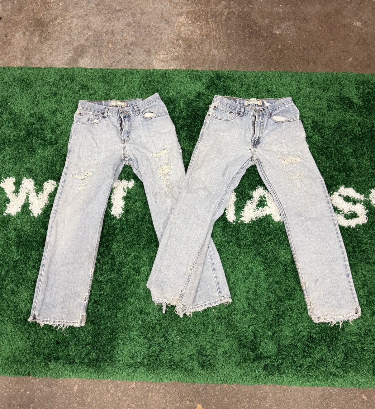 Levi's AMAZING Destroyed Vintage Levi Lot 31 30 Thrashed Distressed Size US 31 - 1 Thumbnail