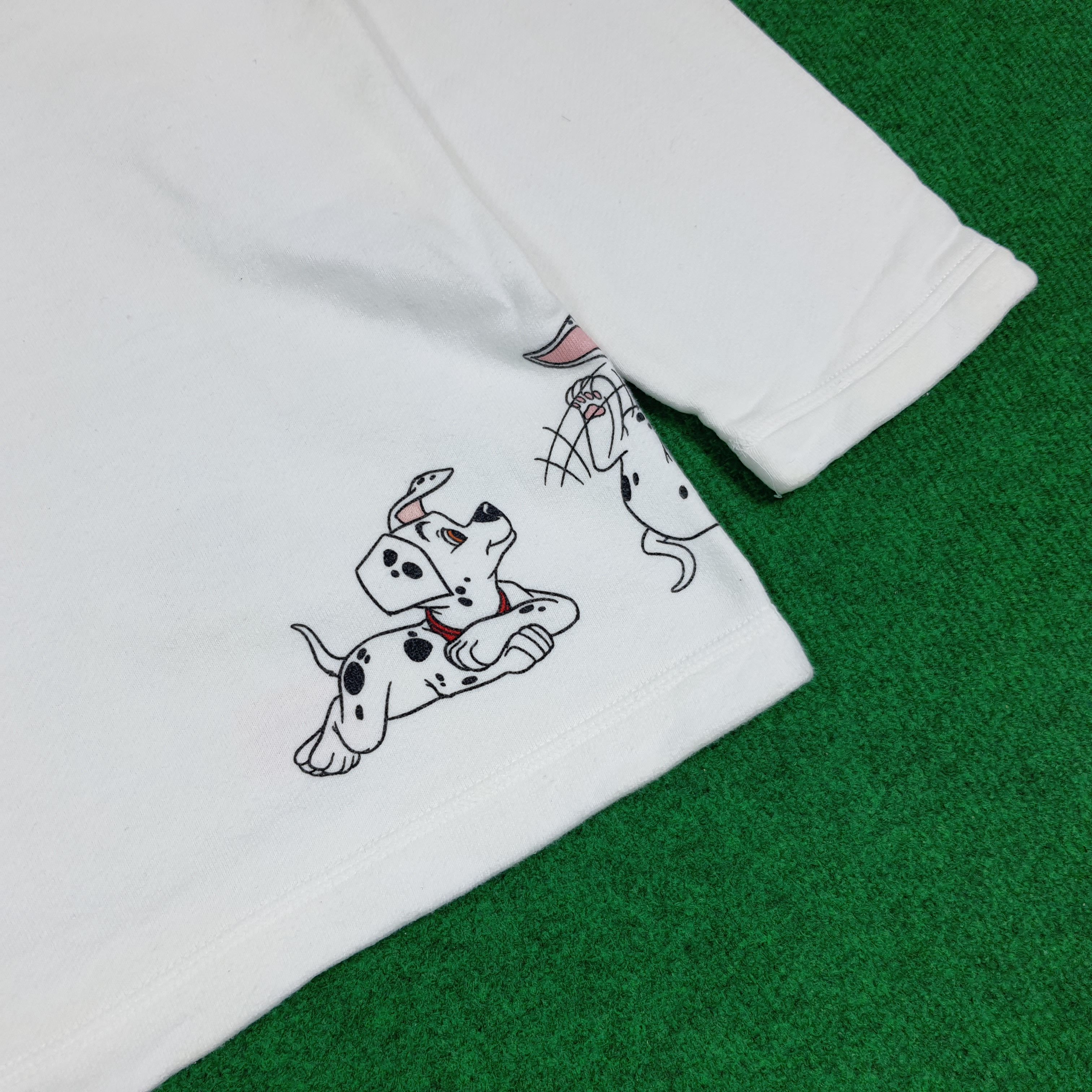 Disney Vintage 90s Tokyo Disney 101 Dalmatians Sweatshirt C283N26 Size US M / EU 48-50 / 2 - 4 Thumbnail