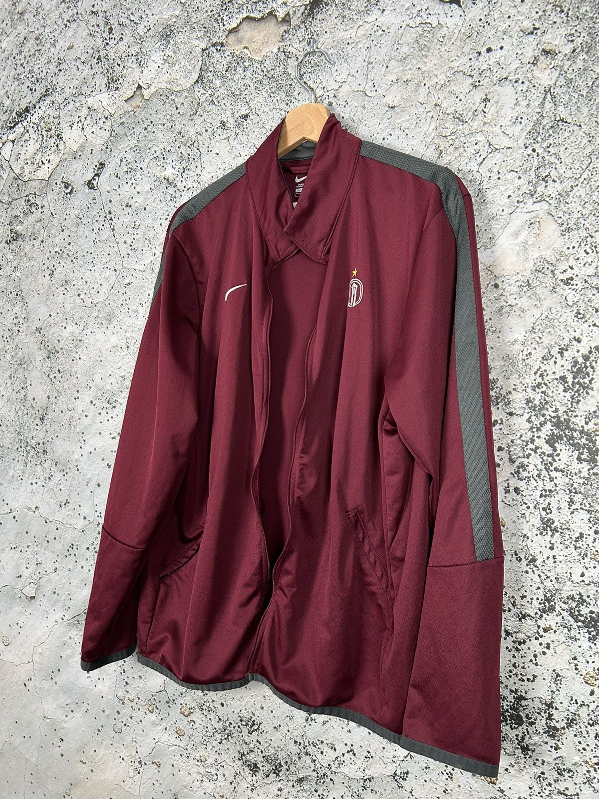 Nike Vintage Nike Streetwear Sweatshirt Nylon Sport Football Size US L / EU 52-54 / 3 - 2 Thumbnail