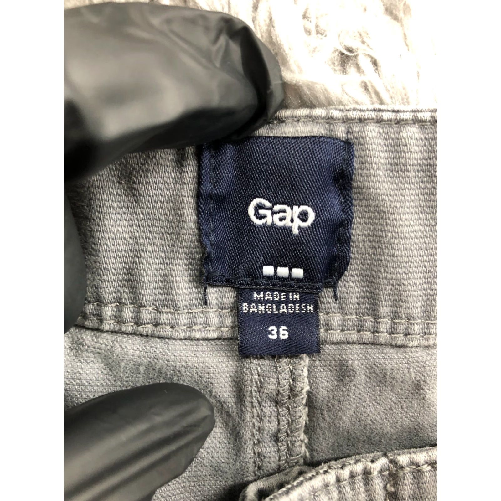 Gap Gap Chino Shorts Mens 36 Mid Rise Medium Wash Gray 5-Pocket Design Regular Inseam 10 in Cotton Blend Logo Belt Loops Flat Front Knit Fabric Vintage No Size US 36 / EU 52 - 7 Thumbnail
