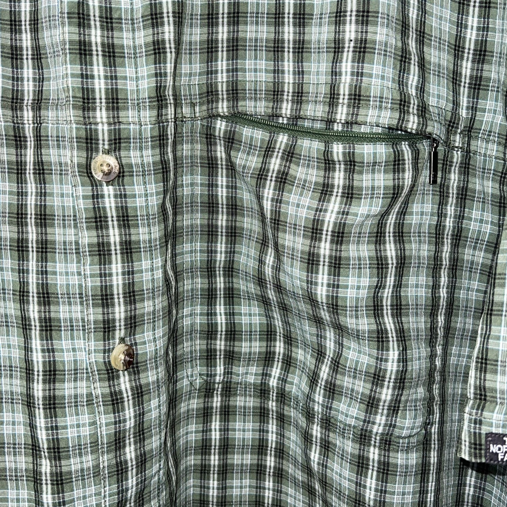 The North Face VINTAGE The North Face Plaid Button-Up Shirt XL Mens Green Short Sleeve Size US XL / EU 56 / 4 - 2 Thumbnail