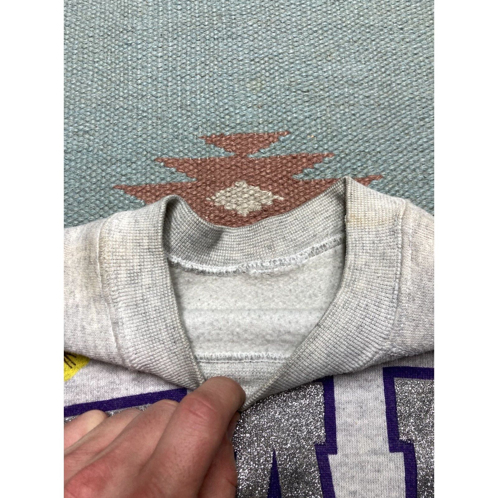 Vintage VINTAGE 80s Sweatshirt Italy Universita Glitter Flowers Cute Gray M Shirt Mens Size US M / EU 48-50 / 2 - 5 Thumbnail