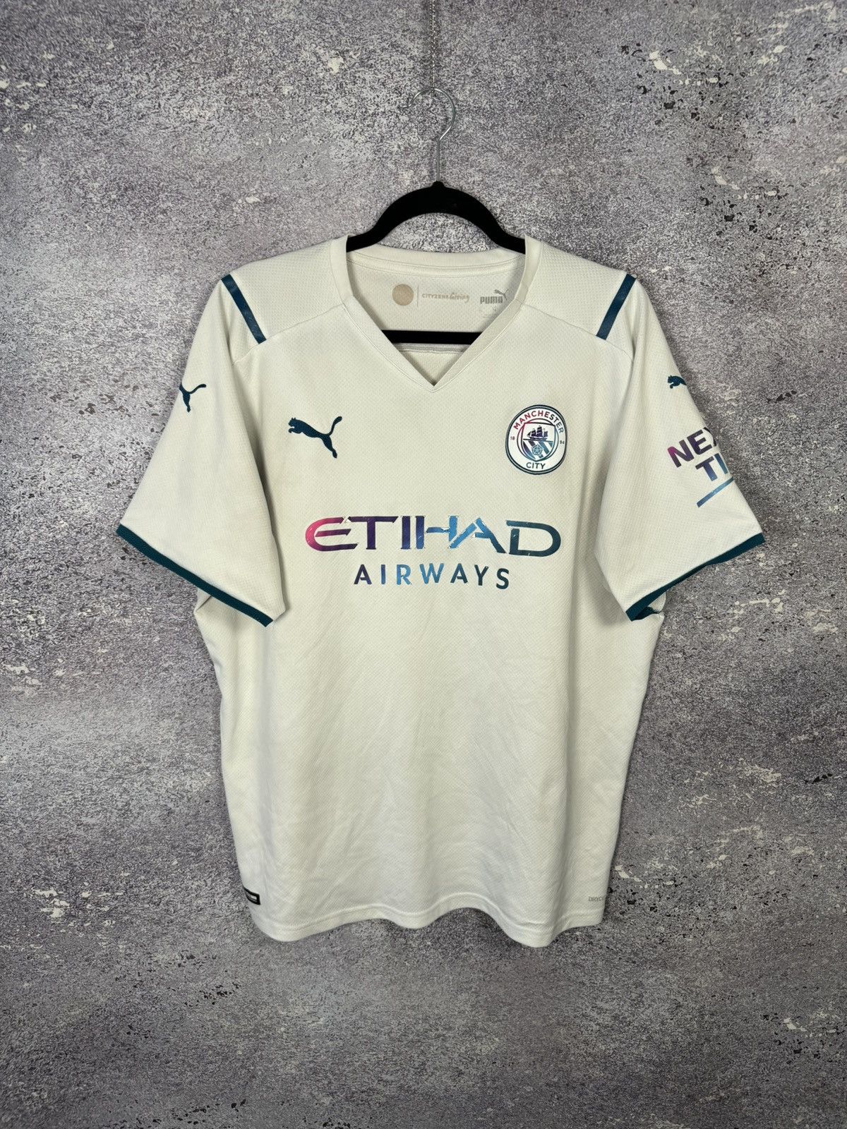 Puma × Vintage Manchester City 2021/22 Away Puma Soccer Jersey XL size Size US XL / EU 56 / 4 - 1 Thumbnail