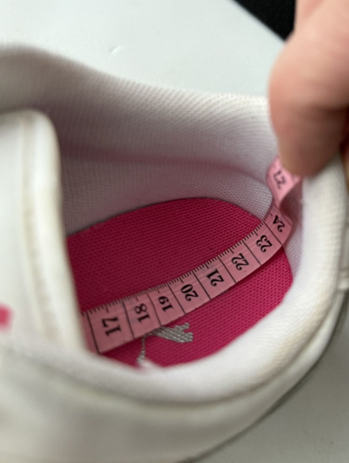 Puma PUMA Low Top Women's Trainers White & Pink Size 37 Size US 7 / IT 37 - 11 Thumbnail