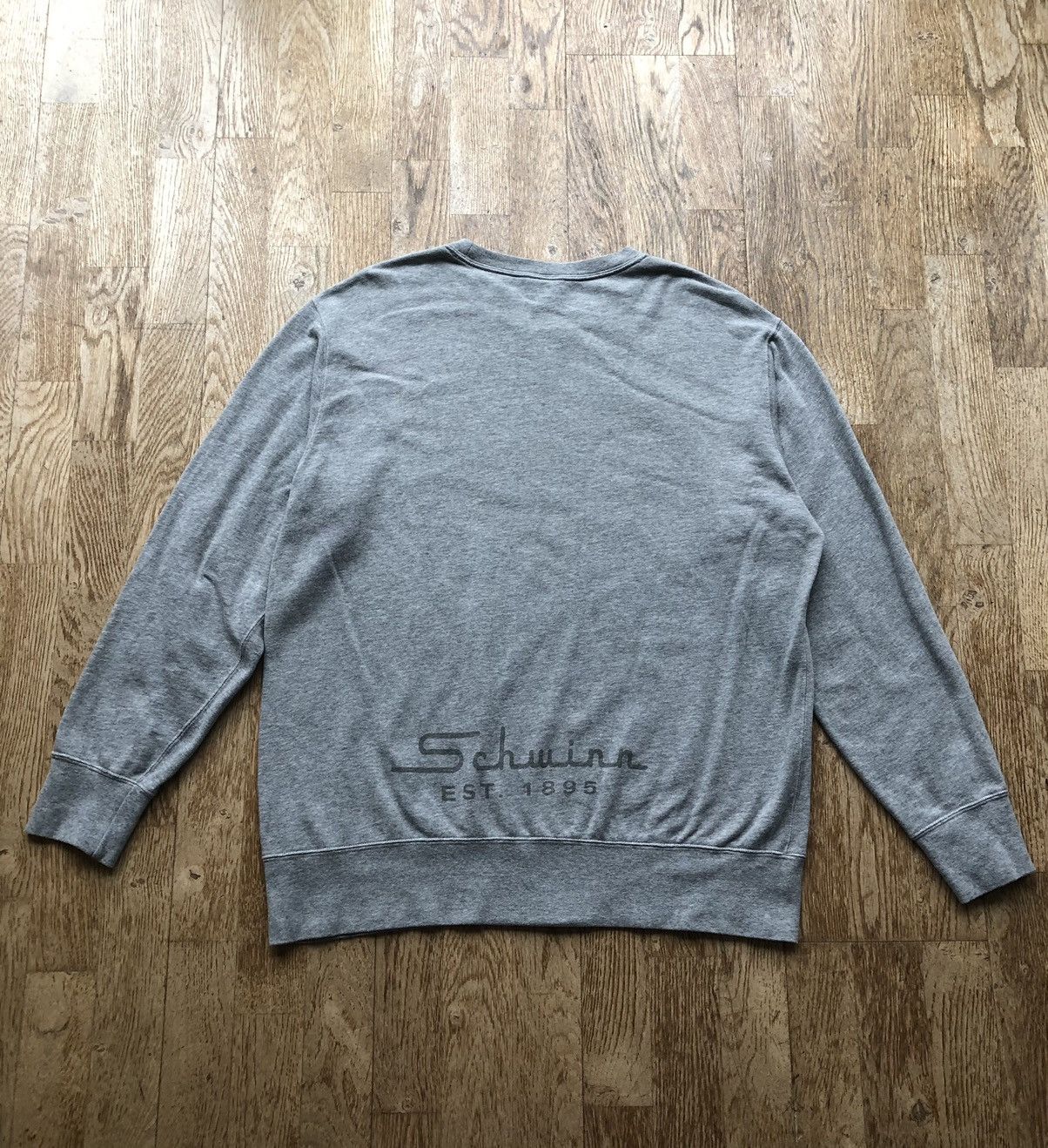 Uniqlo RARE UNIQLO X SCHWINN BIKES VINTAGE CREWNECK SWEATSHIRT Size US L / EU 52-54 / 3 - 2 Thumbnail