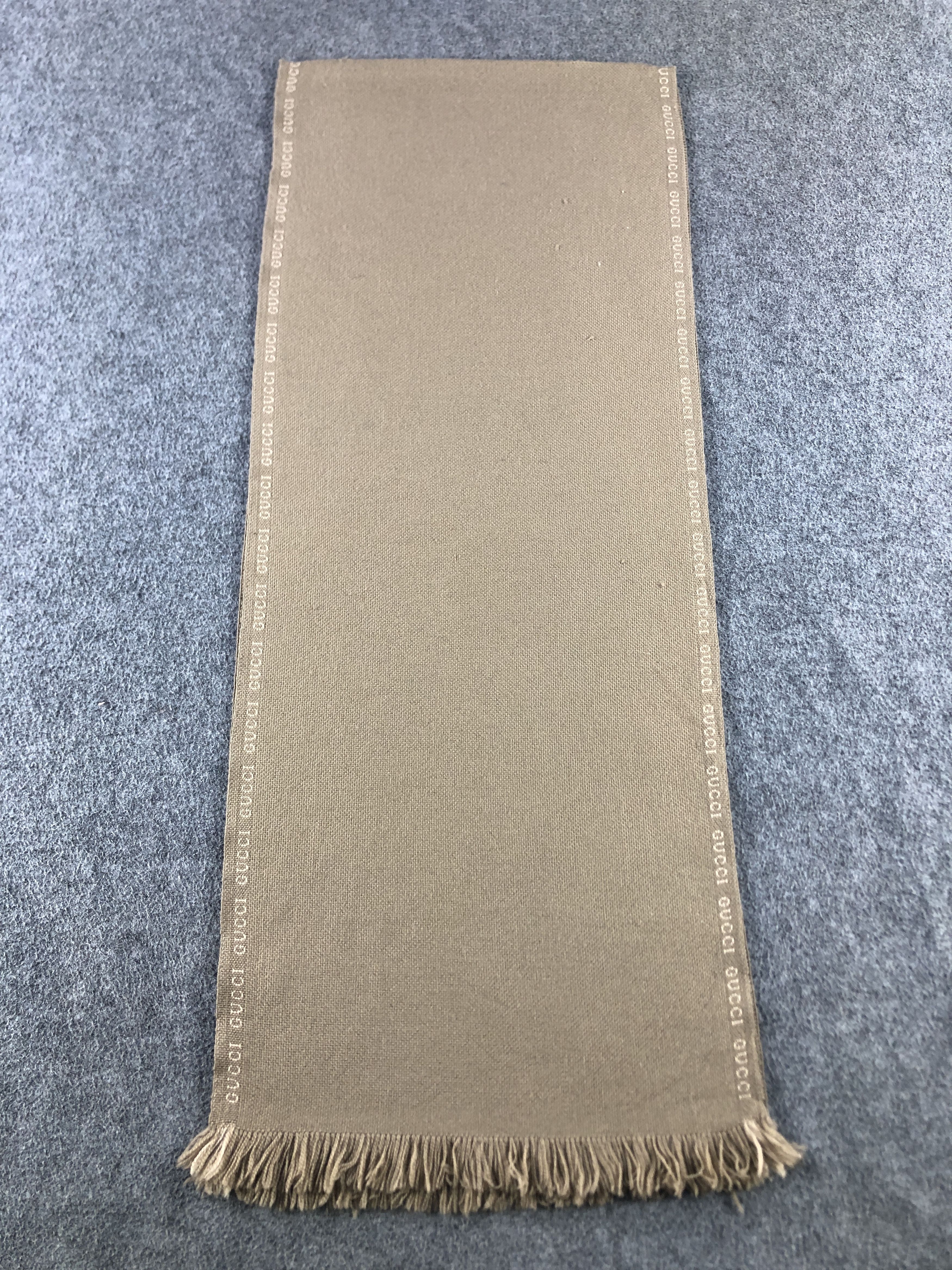 Gucci Gucci Scarf / Muffler / Neckwear P944 Size ONE SIZE - 3 Thumbnail