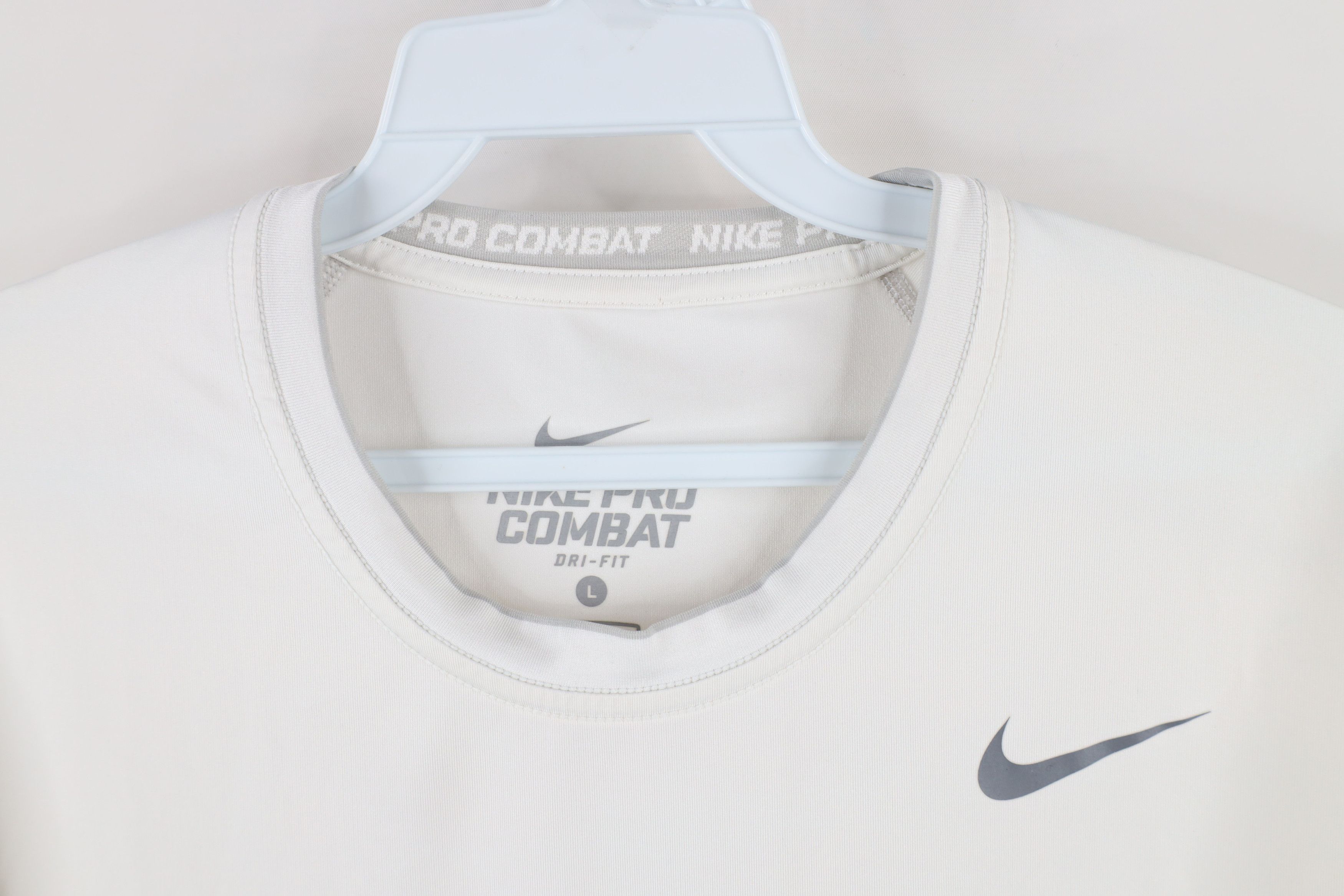 Nike × Vintage Nike Pro Combat Compression Gym Training T-Shirt White Size US L / EU 52-54 / 3 - 11 Thumbnail