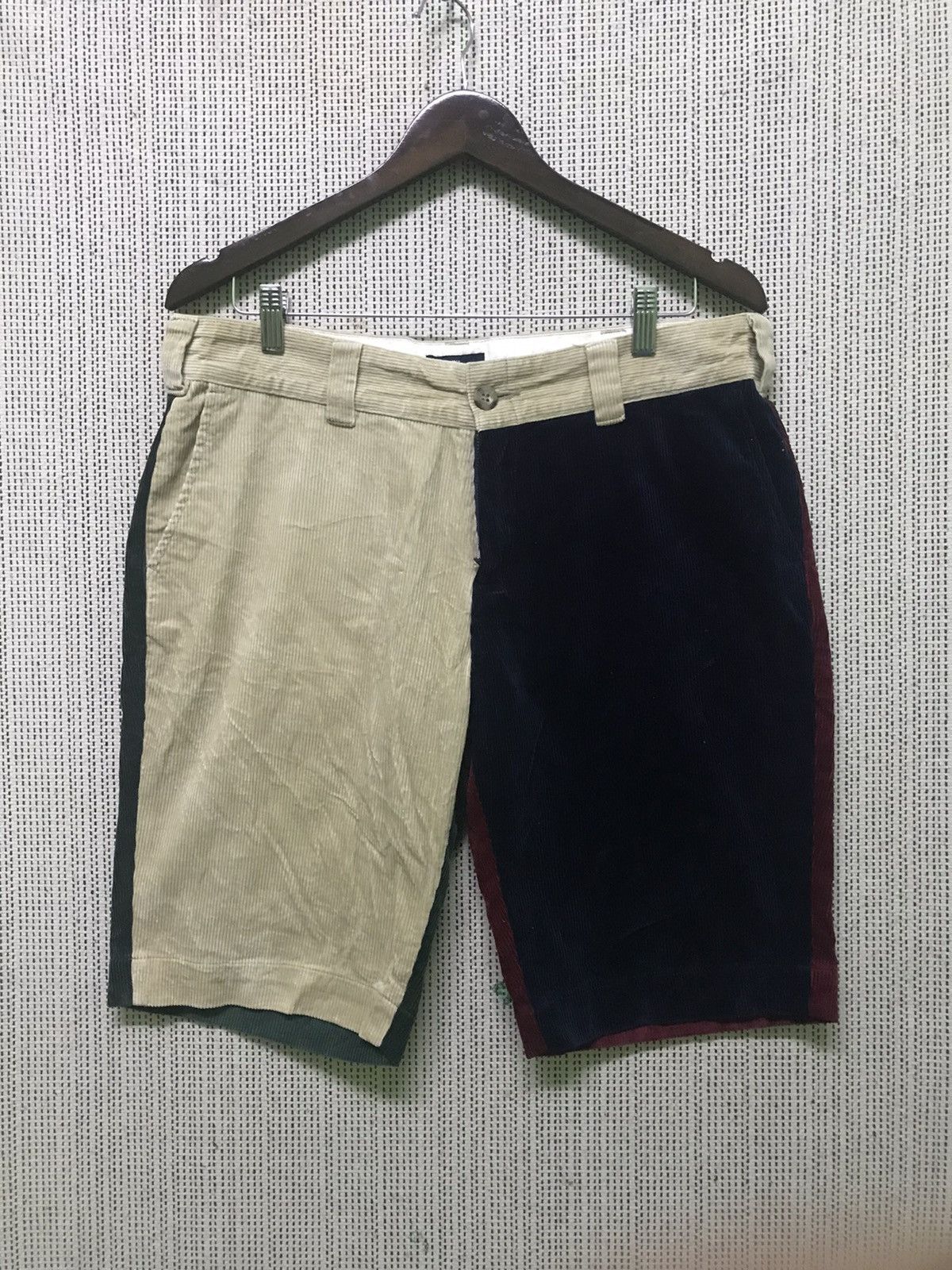 Image of Vintage Made In Japan VTG Regatta Japan Short Pants in Red Blue Green Gold, Men's (Size 34)