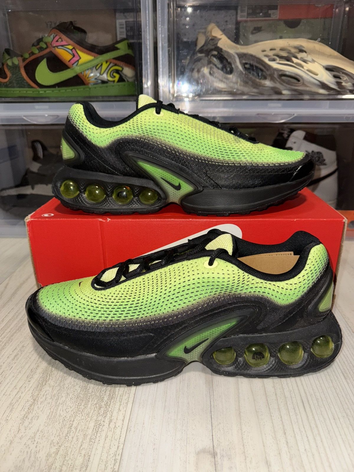 Nike Nike Air Max Dn Light Lemon Twist Black Size US 9.5 / EU 42-43 - 2 Thumbnail