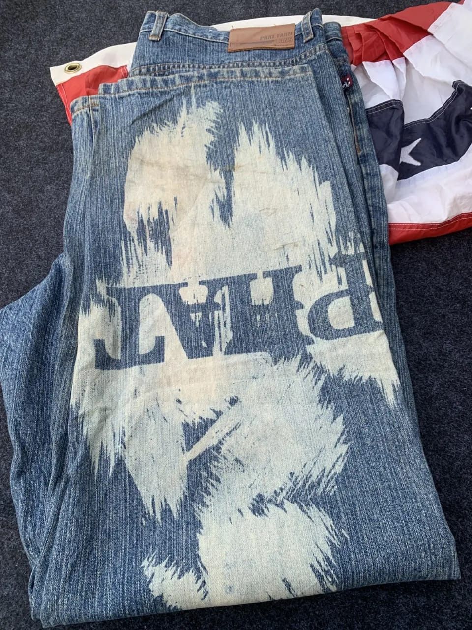 Phat Farm Phat Farm Baggy Denim Jeans Large Logo Paint Design Hip Hop. Size US 40 / EU 56 - 12 Thumbnail
